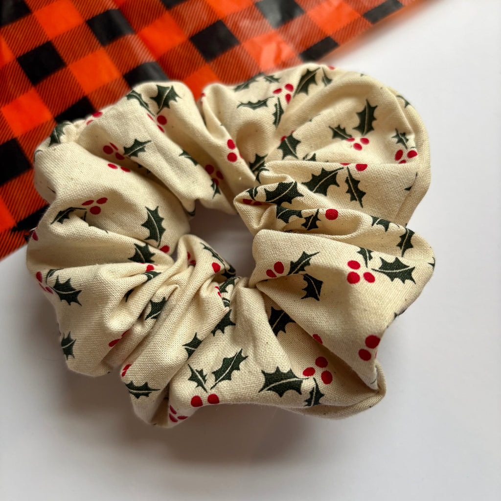 Cool large cream minimalist holly plant Christmas scrunchie