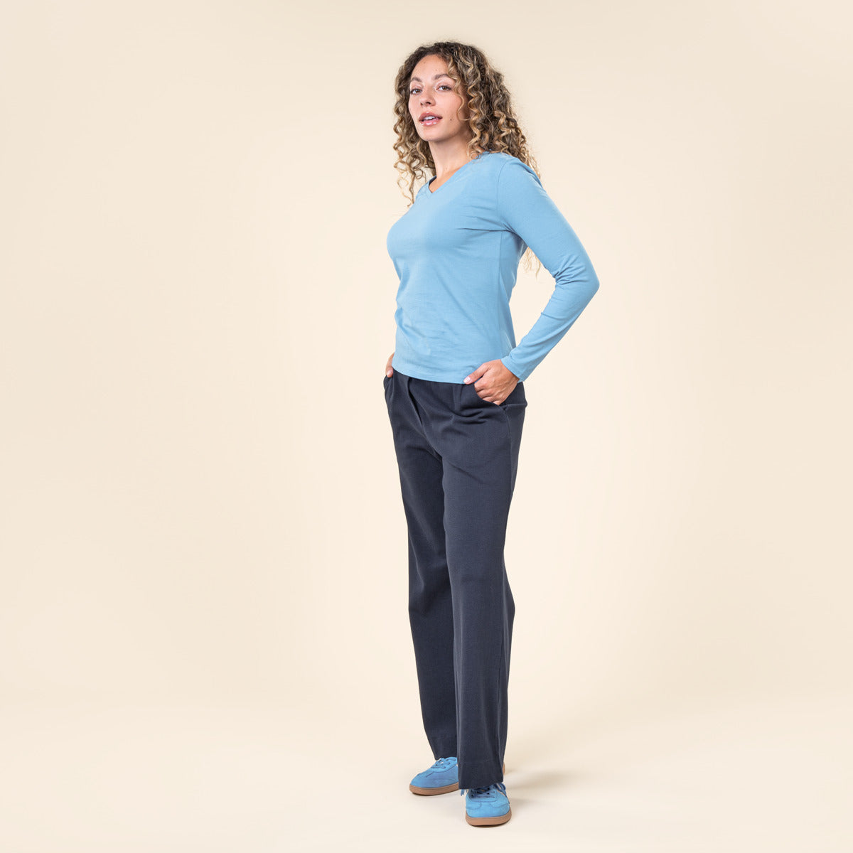 Organic Long Sleeve V-neck: Womens