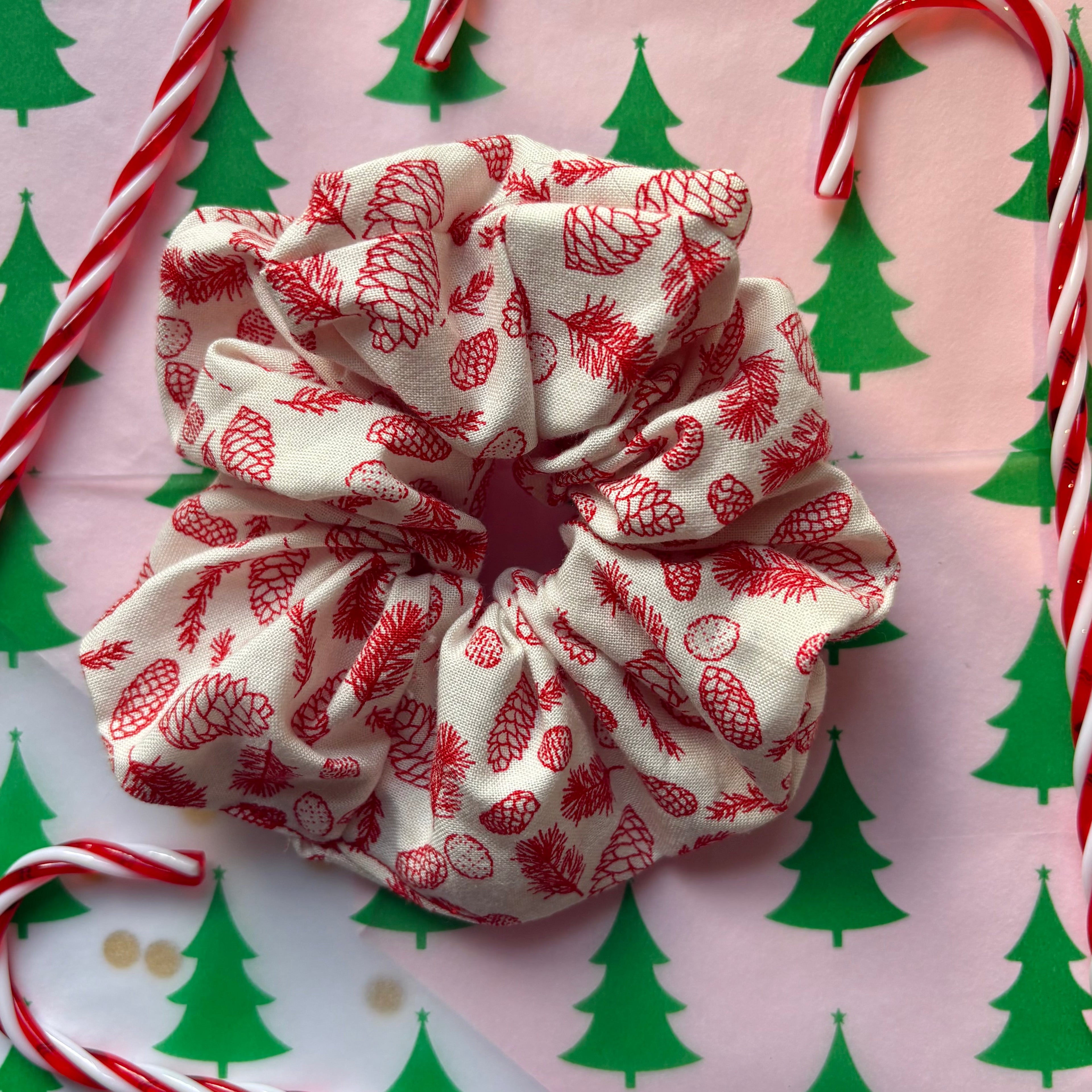 Cool large cream and red minimalist acorn leaf festive plant Christmas scrunchie