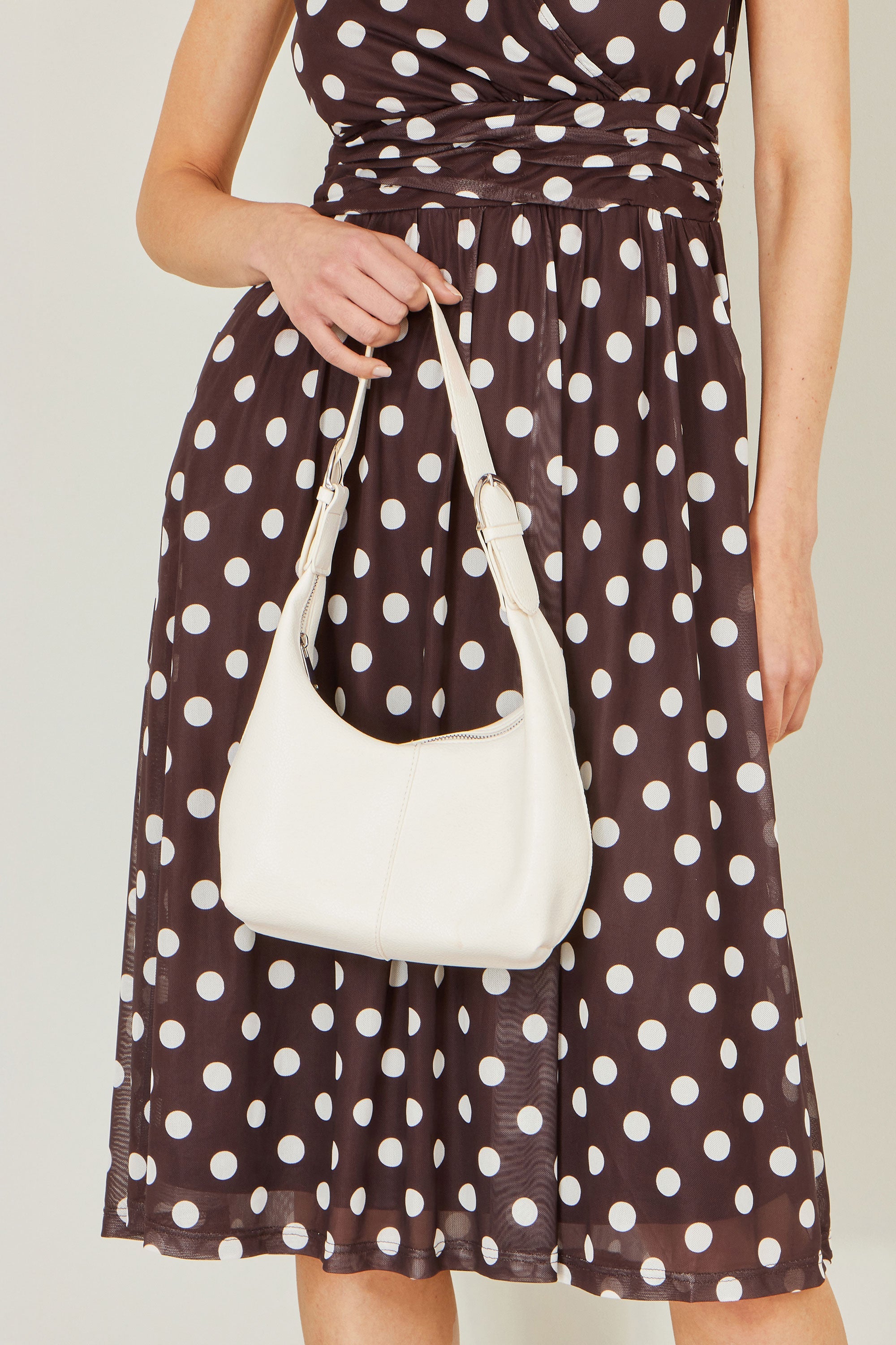 Yumi Ivory Shoulder Scoop Bag With Buckle