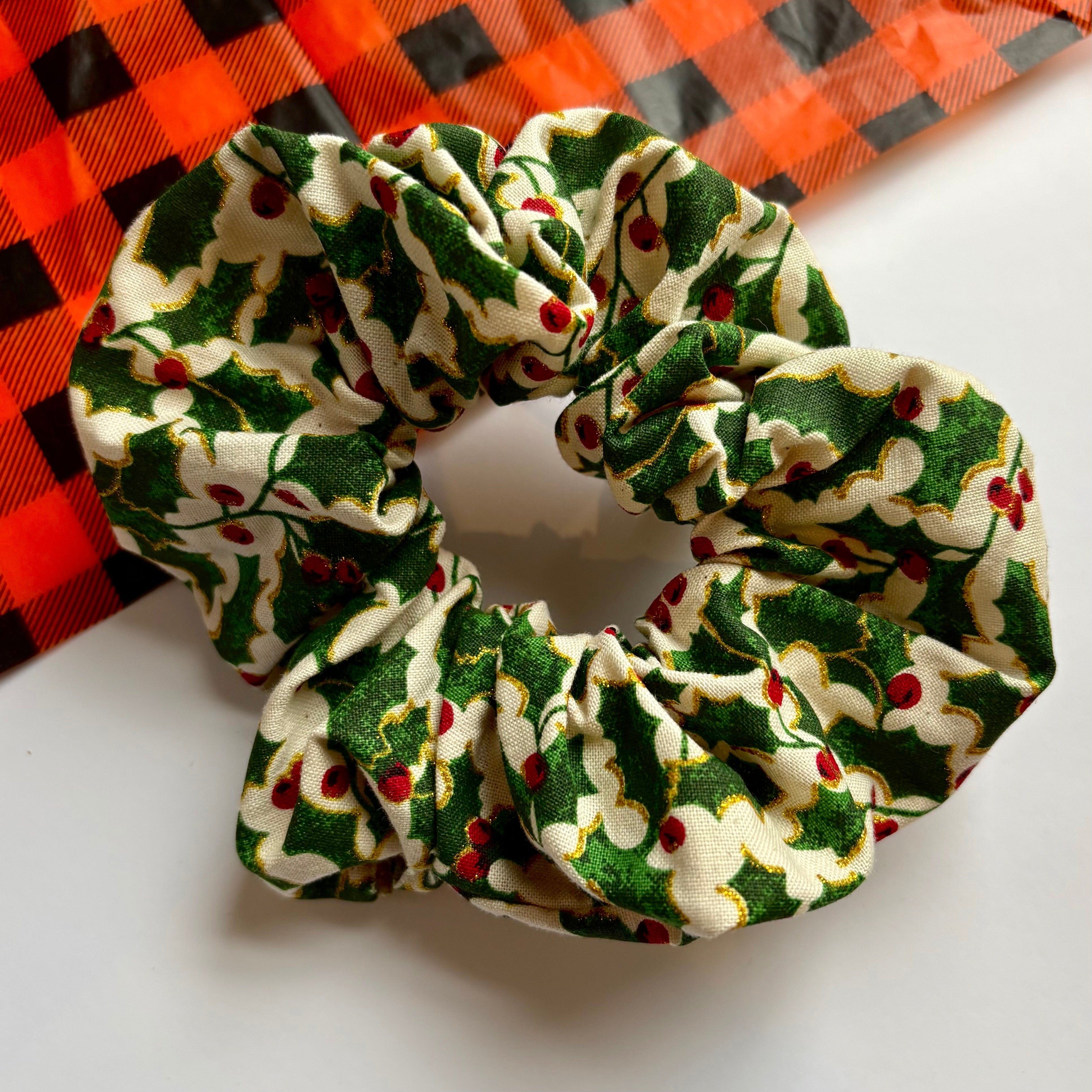 Cool large glitter holly plant Christmas scrunchie with gold glitter
