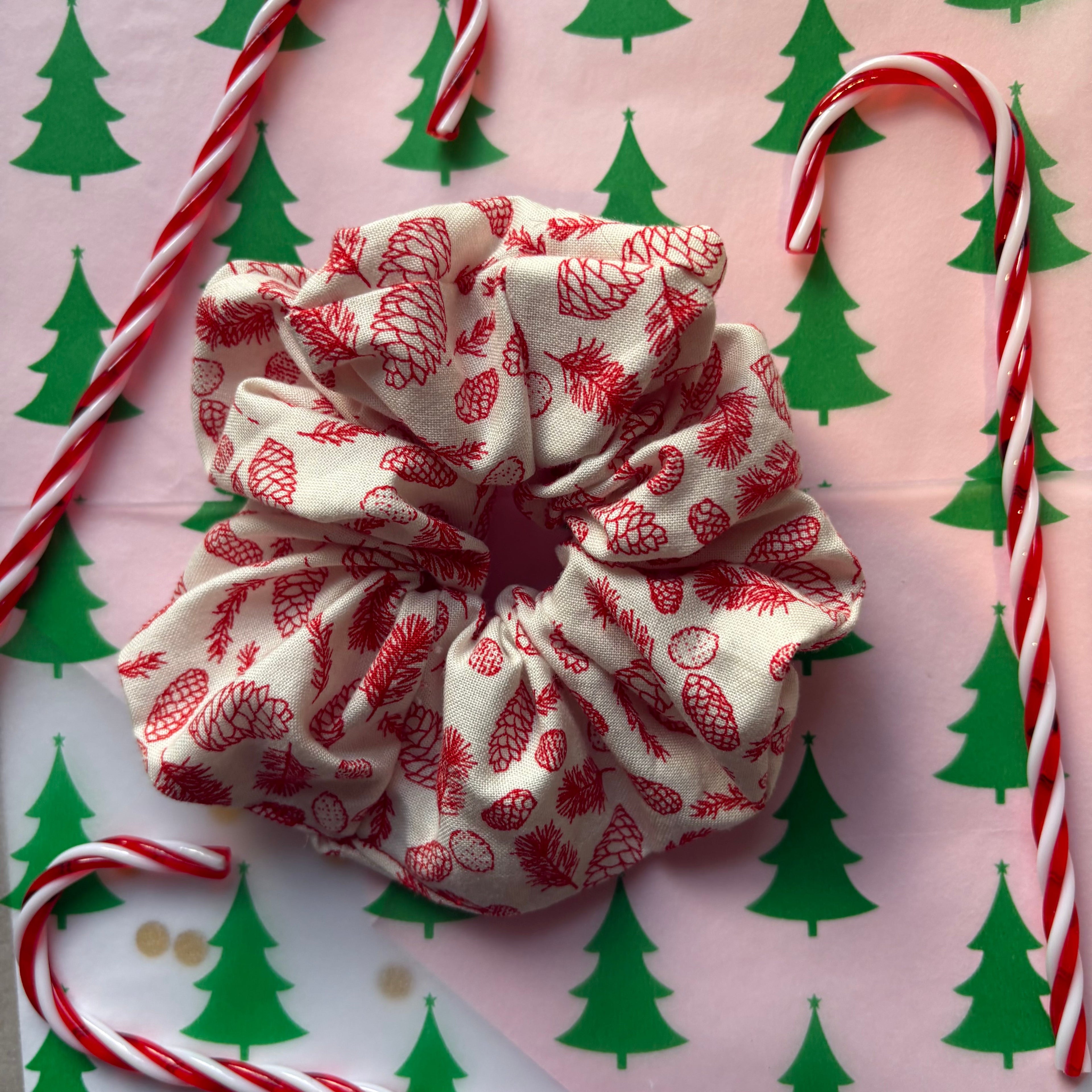 Cool large cream and red minimalist acorn leaf festive plant Christmas scrunchie