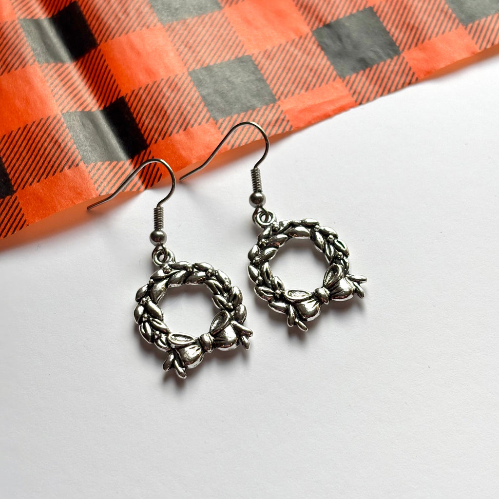 Silver dangle Christmas wreath earrings