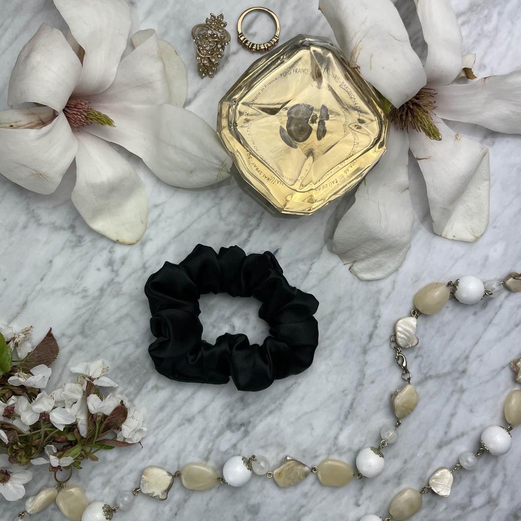 Black Silk Scrunchie - Regular