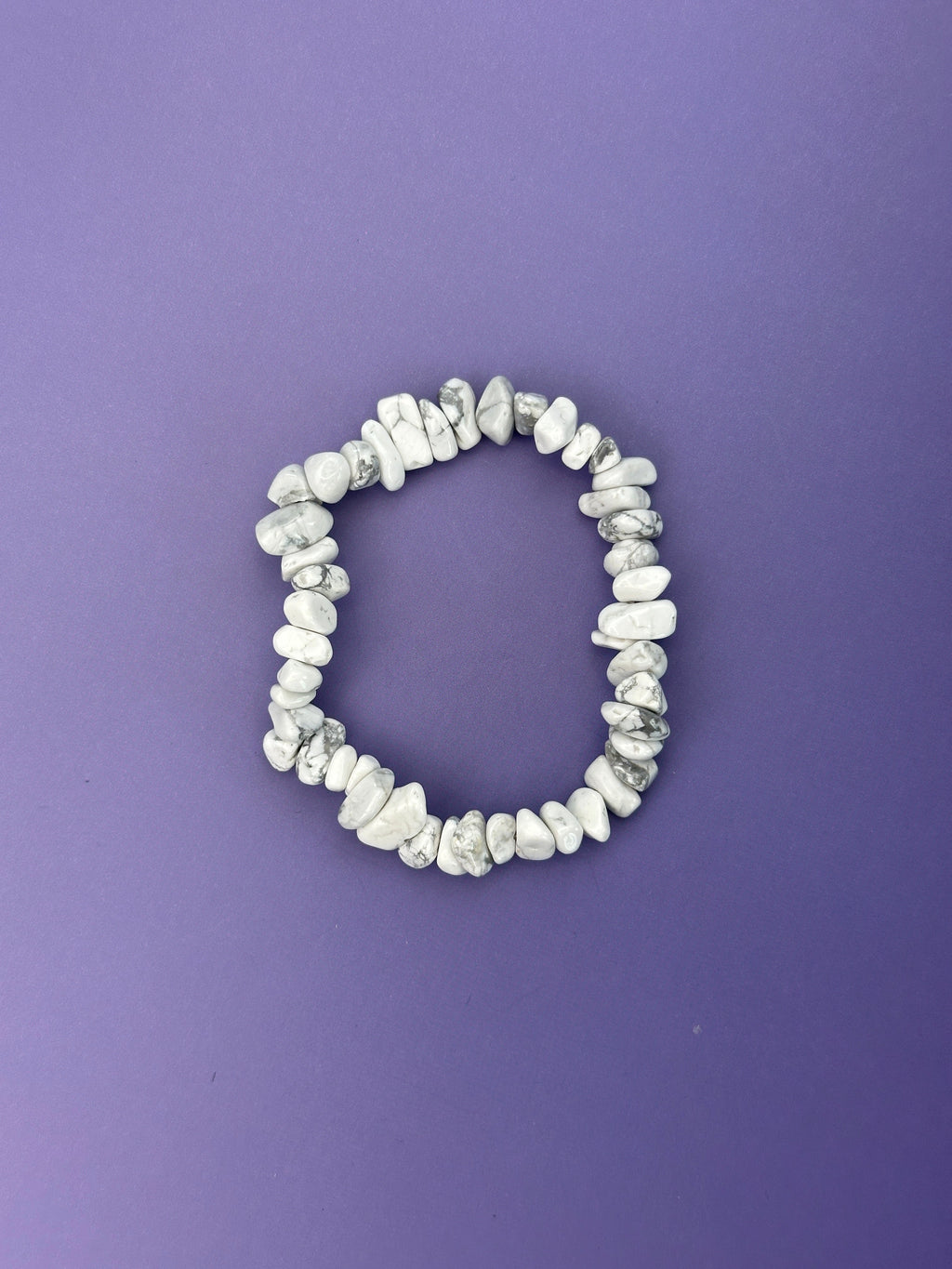 Howlite - Crystal chip bracelet