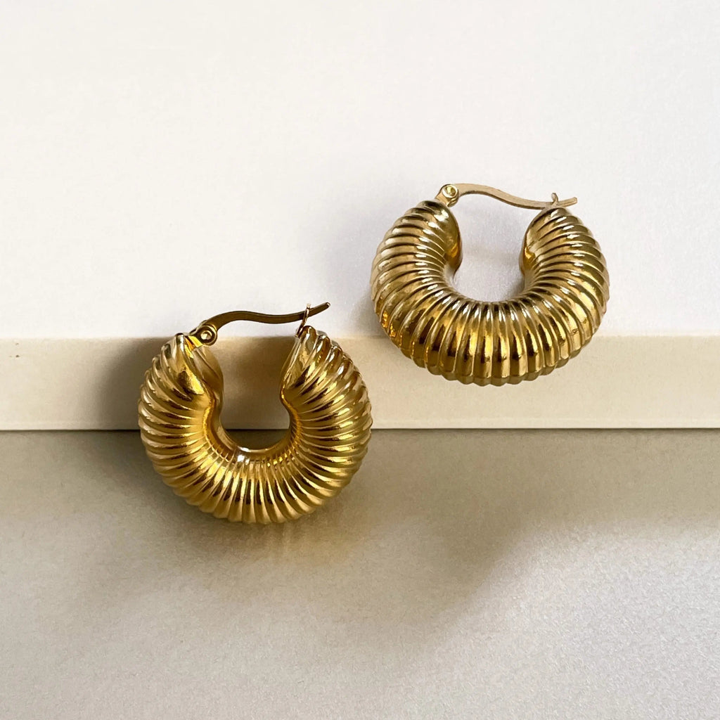 Vesper Luxe Gold 18k Plated Chunky Ridged Hoops