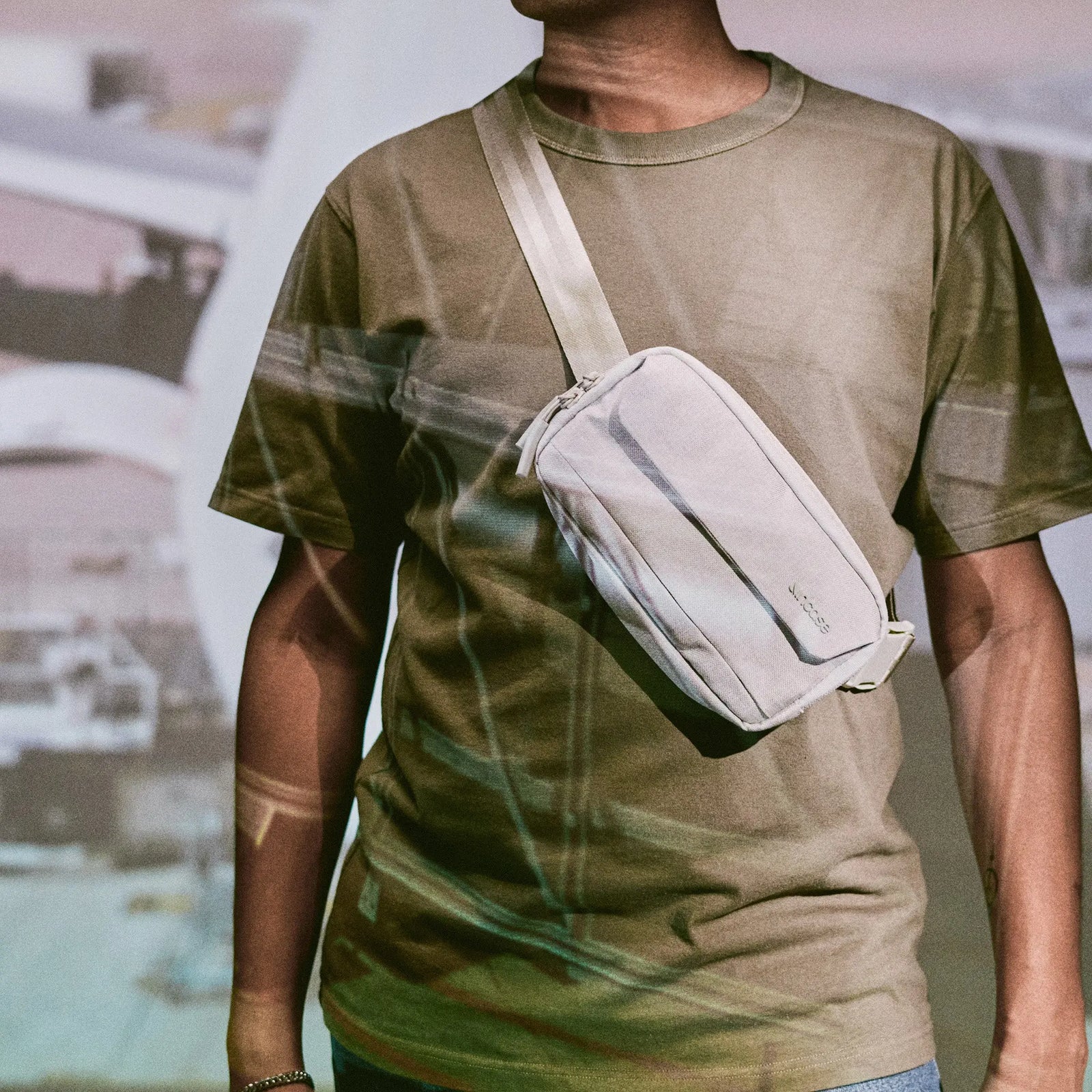 InCase Crosstown Sling with Woolnex