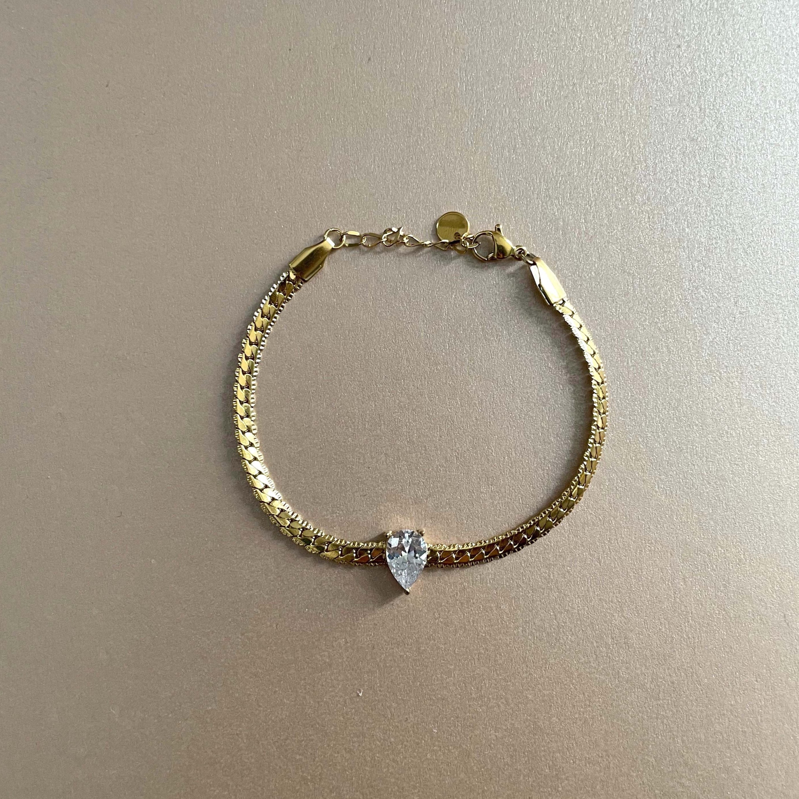 Elithia Luxe 18k Gold Plated Teardrop Jewel Bracelet