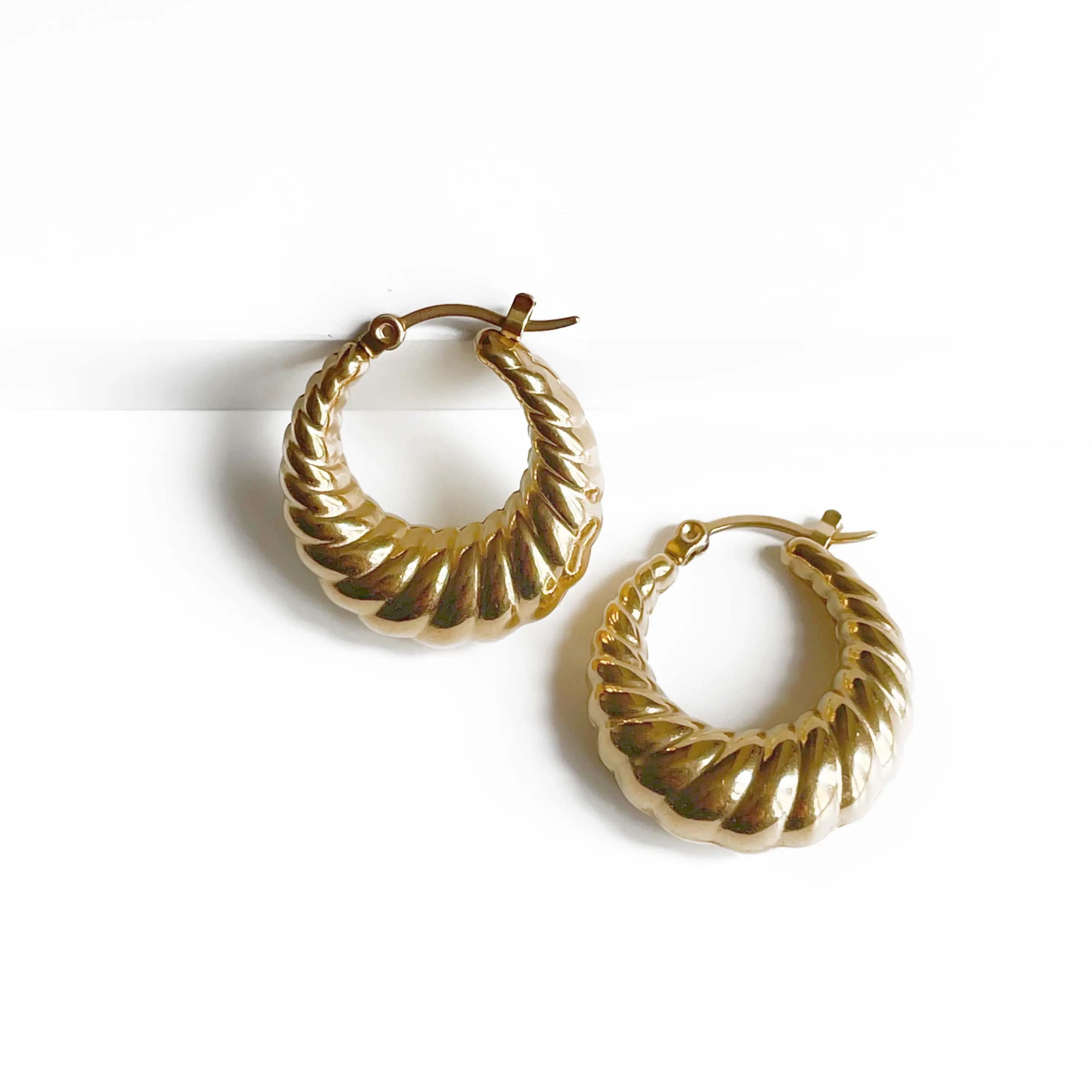 Diera Luxe 18k Gold Plated Hoops