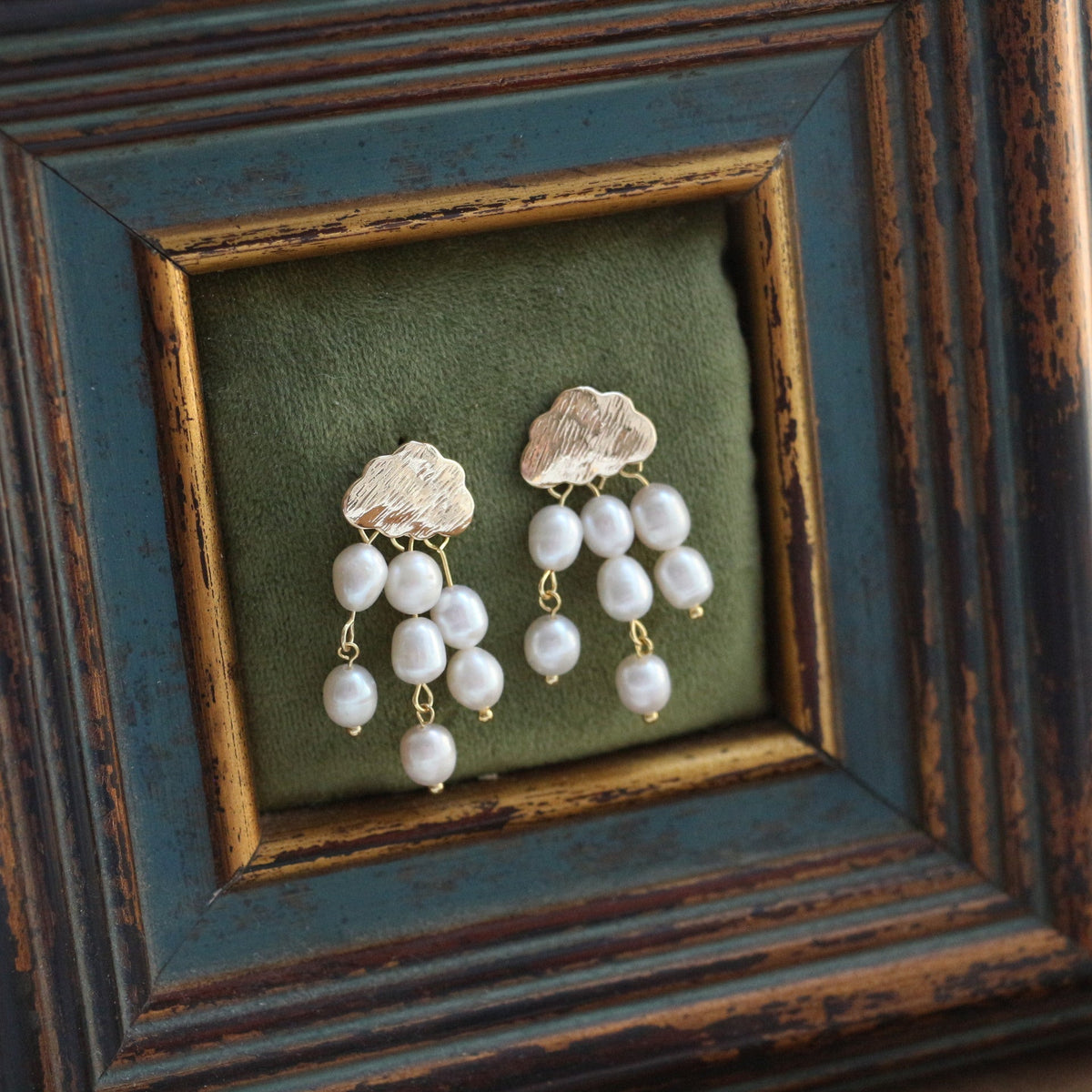 Jekira Baroque Pearl Short Ear Clips – 18K Gold-Plated