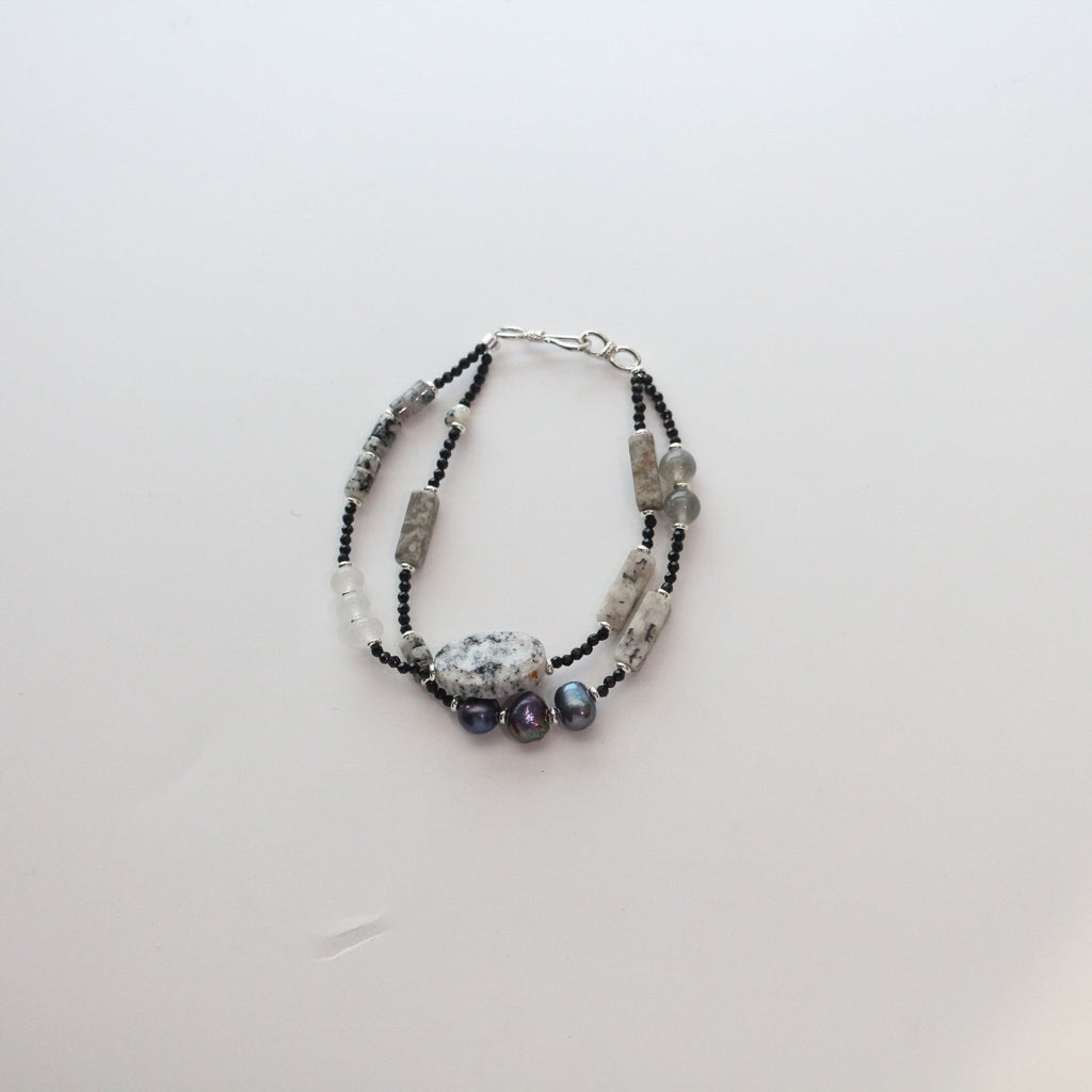Jekira Jade Yin Yang Set – Adjustable Gothic Necklace & Double-Layer Bracelet