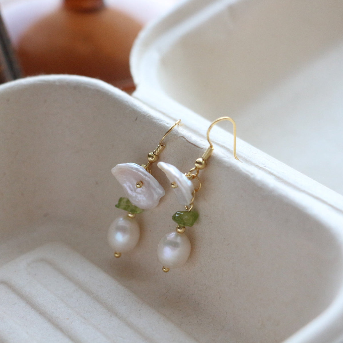 Jekira Green Gemstone & Baroque Pearl Jewelry Set (Necklace+Earrings)