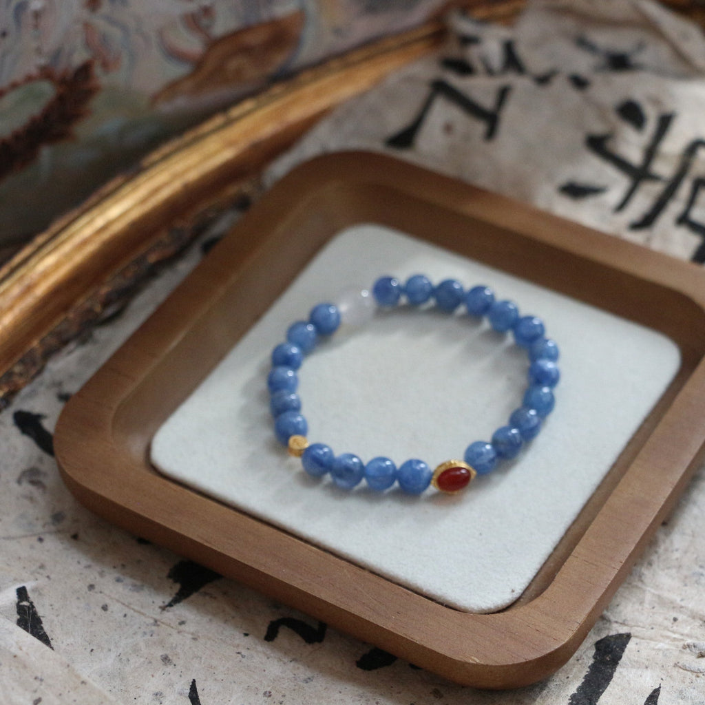 JEKIRA Natural Blue Crystal Quartz 8mm Beaded Bracelet