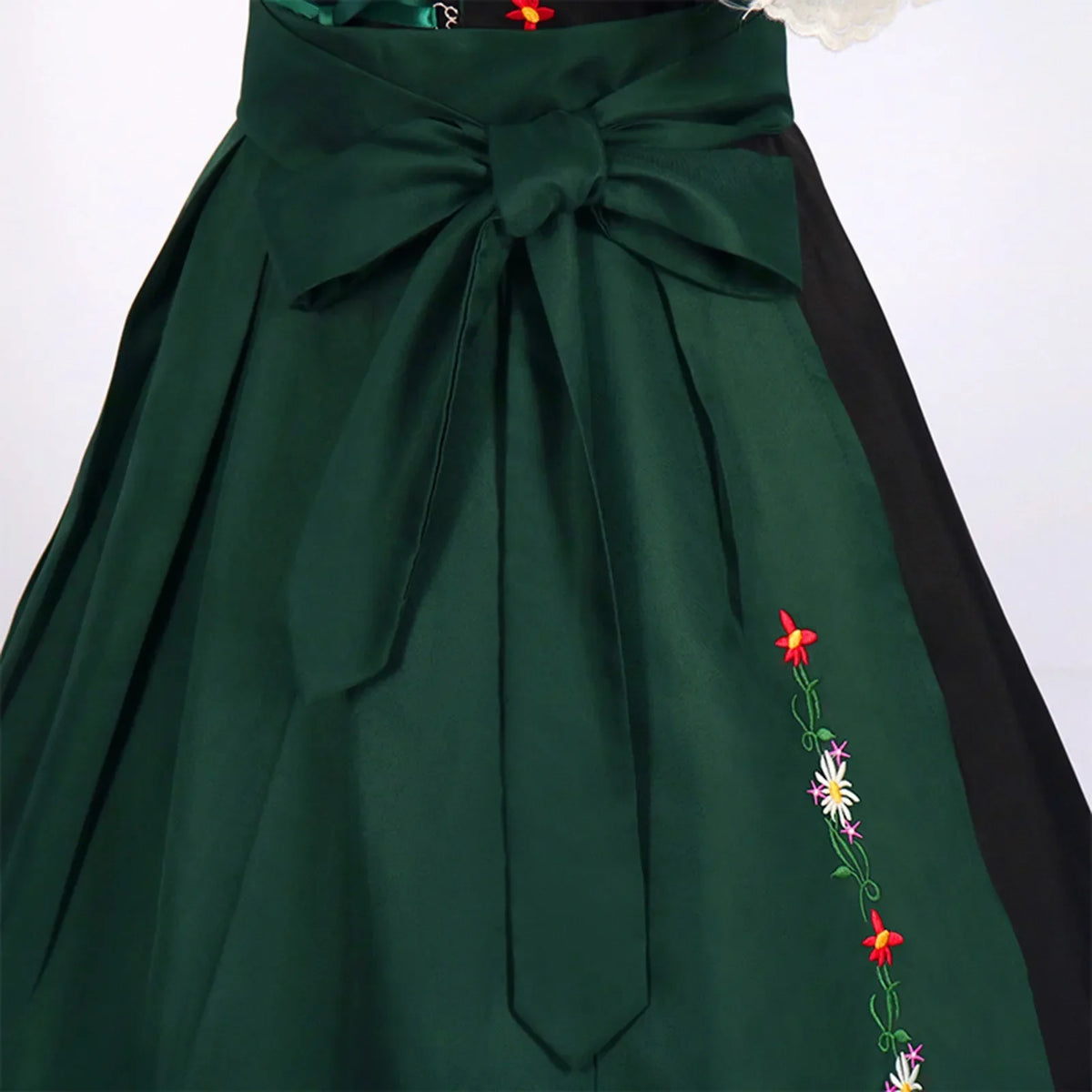 Women’s Black & Green Dirndl Dress – Traditional Bavarian Oktoberfest Costume with Embroidered Apron & Lace Blouse