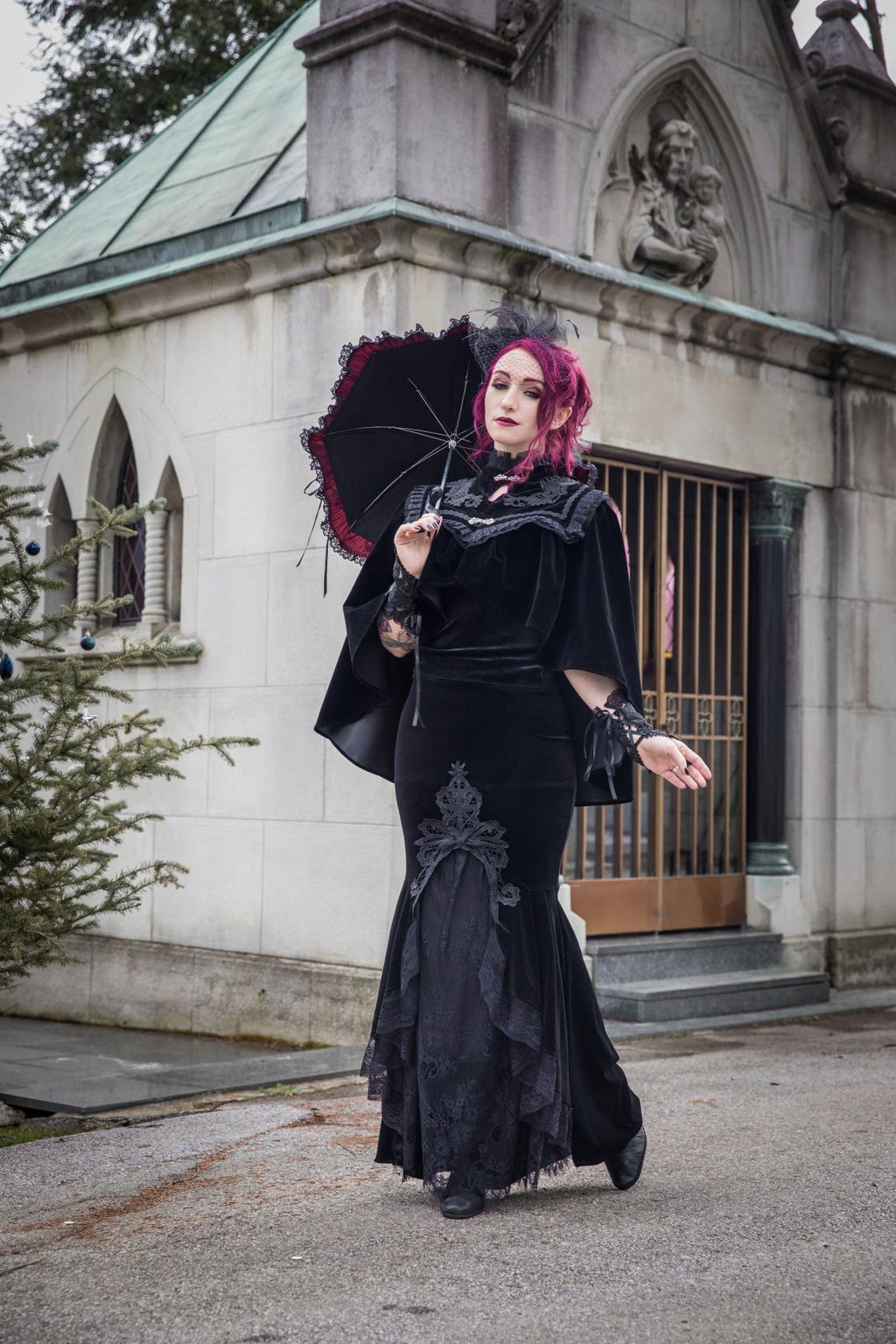 Dark In Love Cordelia Black Velvet Skirt - Gothic Fishtail Skirt Embroidered Lace