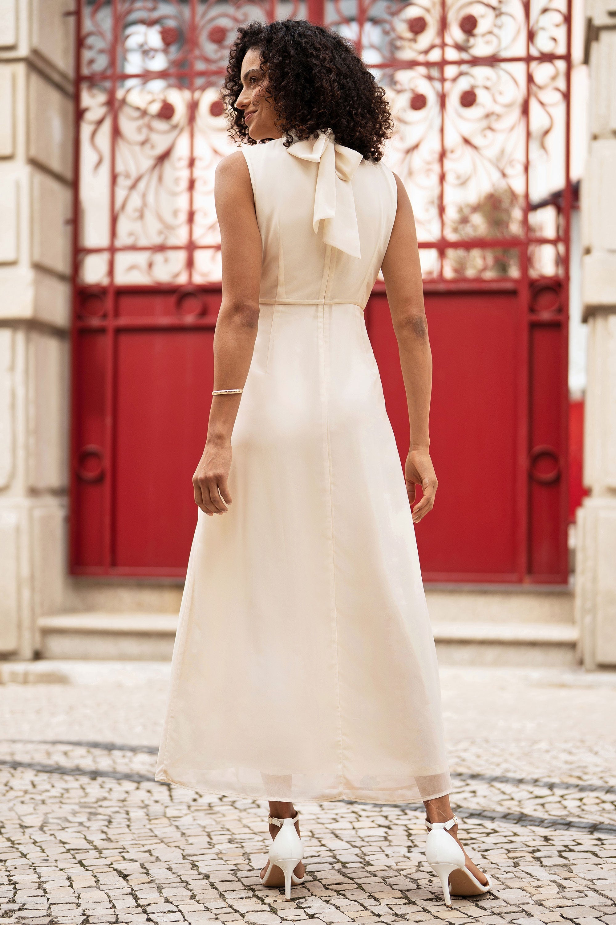 Yumi Ivory Flower Halter Neck Maxi Dress