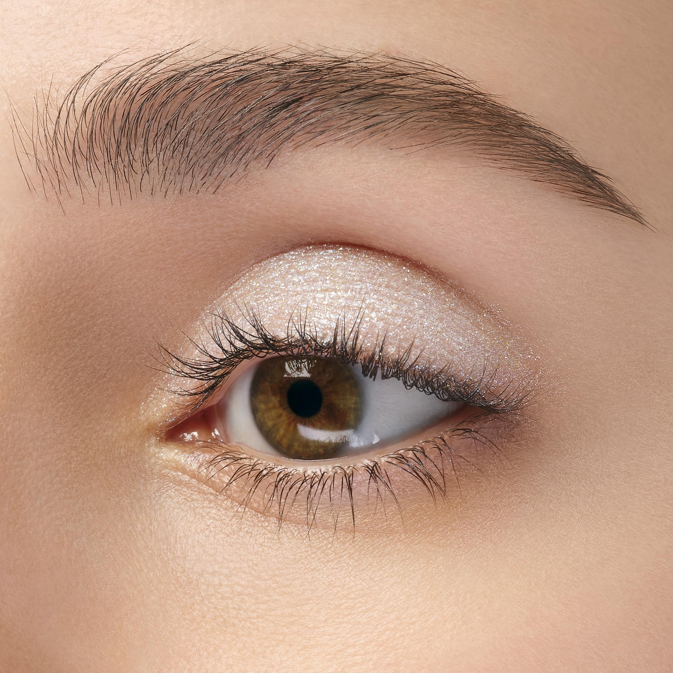 ANNA SUI Shiny Eye Color 001 – Radiant Sparkle, Hydration & Long-Lasting Color