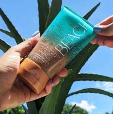 Bath & Body Works Sand & Sea Salt Scrub – 6.6 oz with Coconut Oil – At the Beach Scent