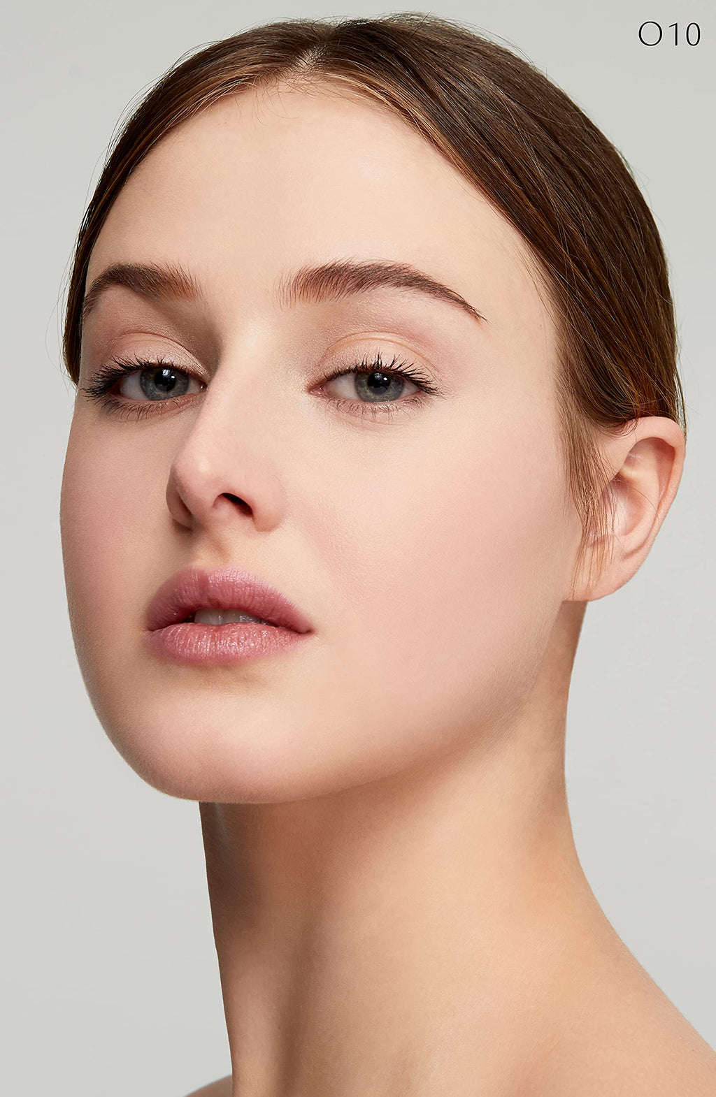 Clé de Peau Beauté Radiant Fluid Foundation Natural Broad Spectrum SPF 25, O10