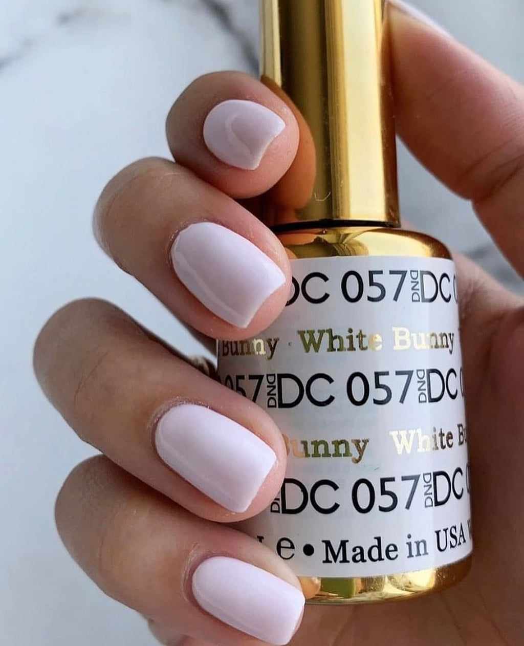 DND DC Gel Polish Set – White Collection | UV/LED Gel Polish & Air Dry Lacquer 057 White Bunny