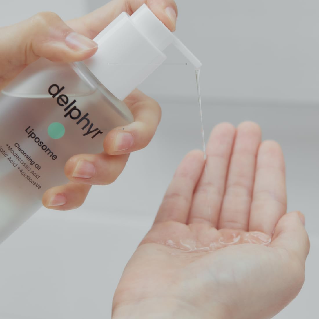 delphyr Liposome Daily Cleansing Oil — Gentle Makeup Remover & Blackhead Care for Sensitive Skin