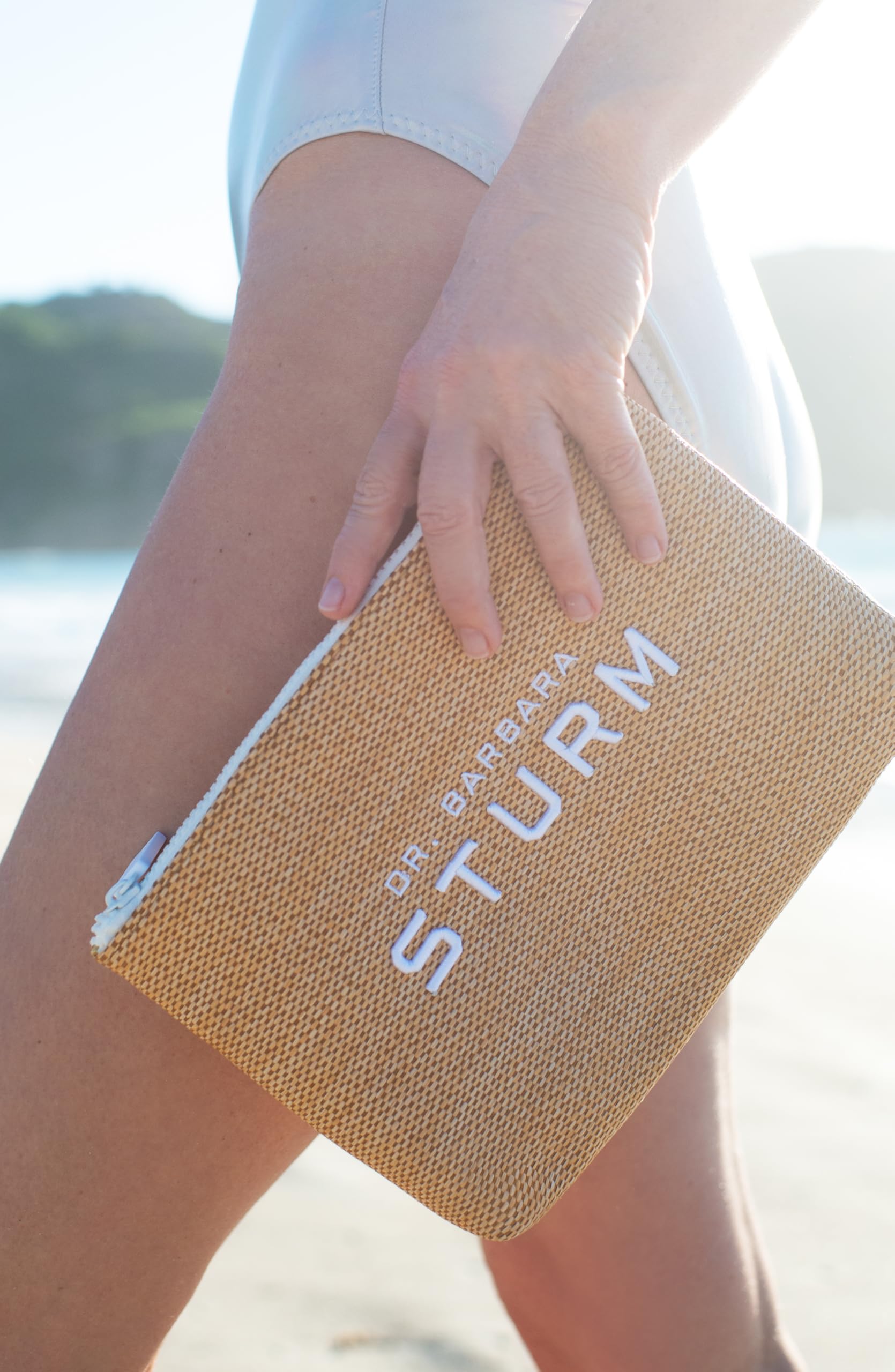 Dr. Barbara Sturm Summer Kit: SPF50 Sun Drops, Hyaluronic Face Mist, Face Mask & Light Cream