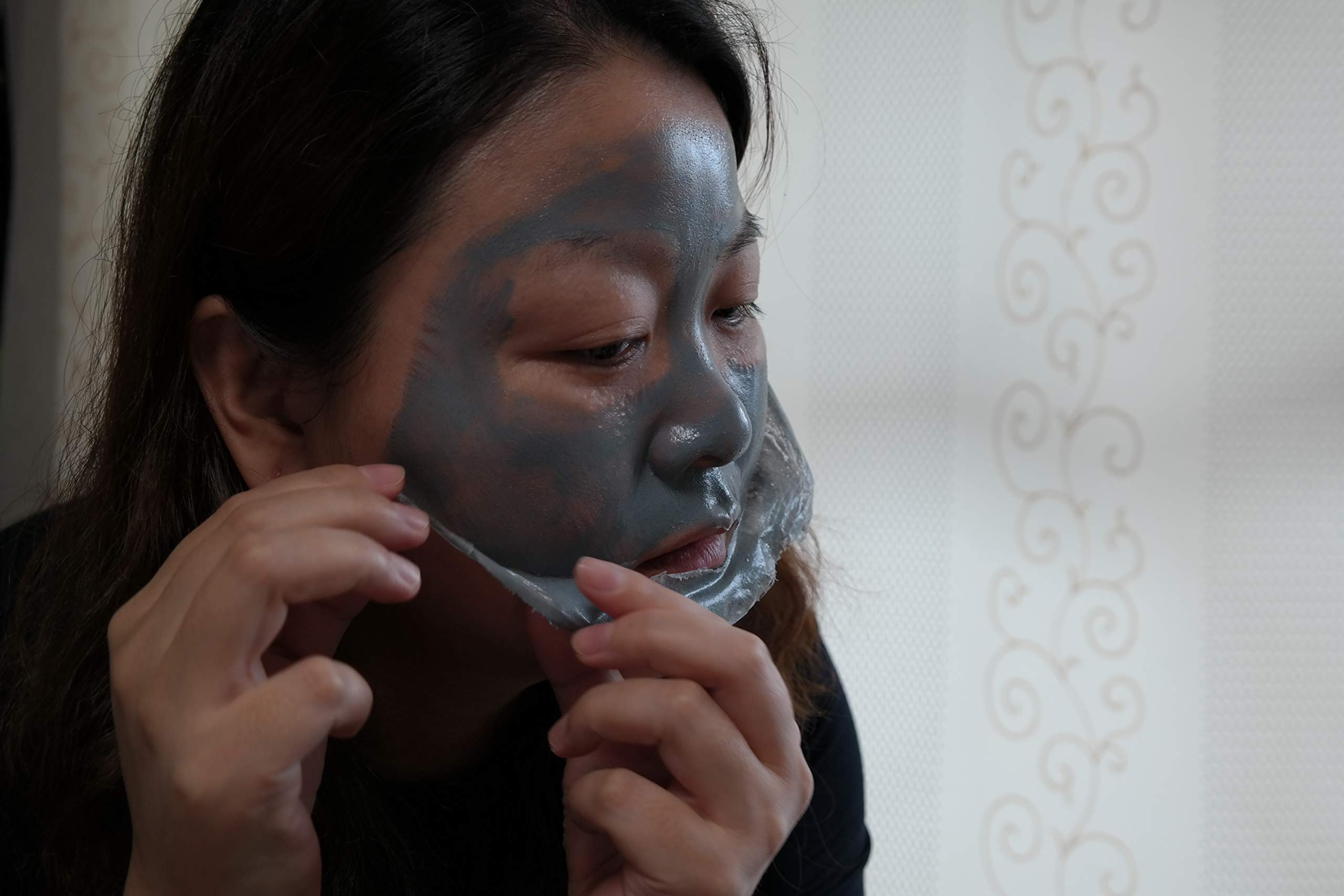 Elizavecca Milky Piggy Hell Pore Clean Up Mask 100ml – Peel Off Charcoal Pore Strips & Pore Cleansing