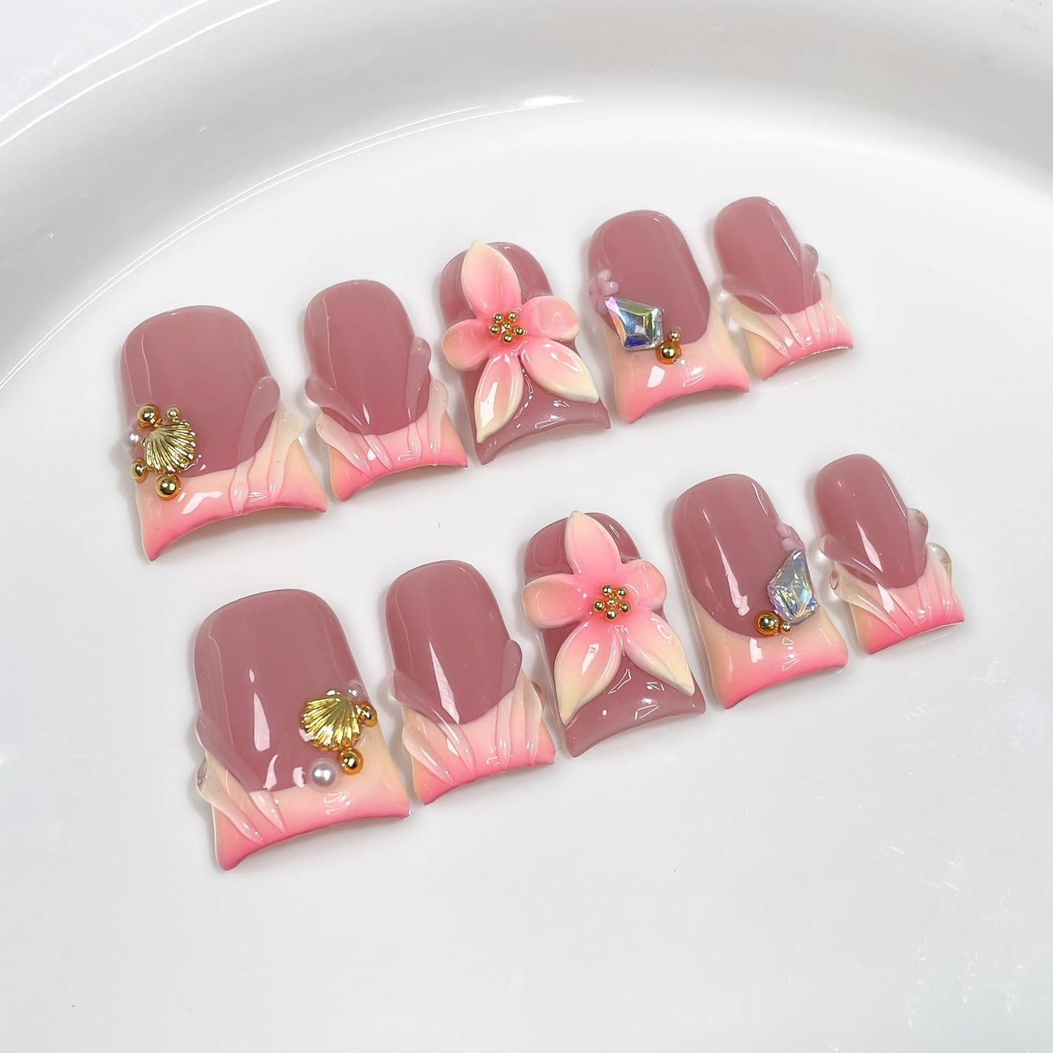 10 Pcs Flower Press On Nails – Handmade Duck Golden Shell Designs & Gradient French Tip