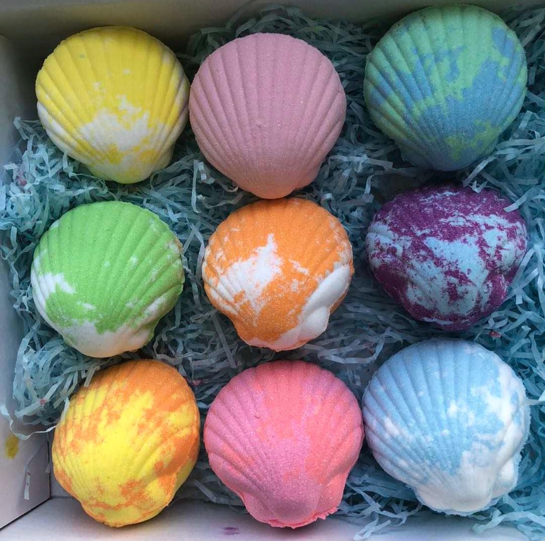 Generic Handmade Organic Bath Bomb Gift Set with Mermaid Toys – 9-Pack for Kids