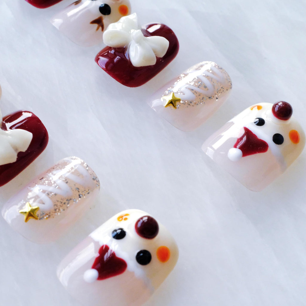 GLORS Christmas Press-on Nails - Short Square Festive Design with Reindeer & Bow, 10 Pieces (Large, SS)