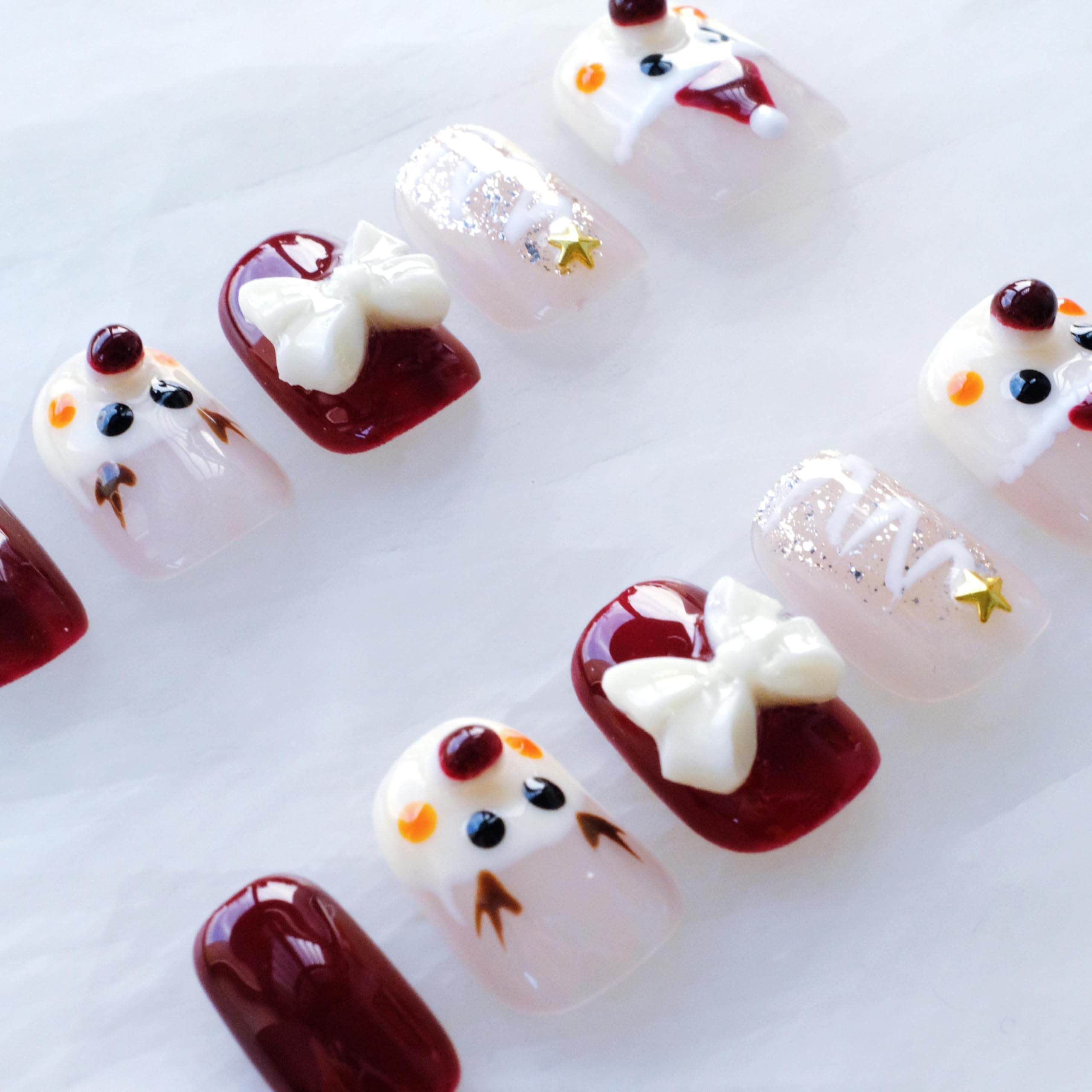 GLORS Christmas Press-On Nails – Short Square Festive Reindeer & Bow (10-Piece, SS)