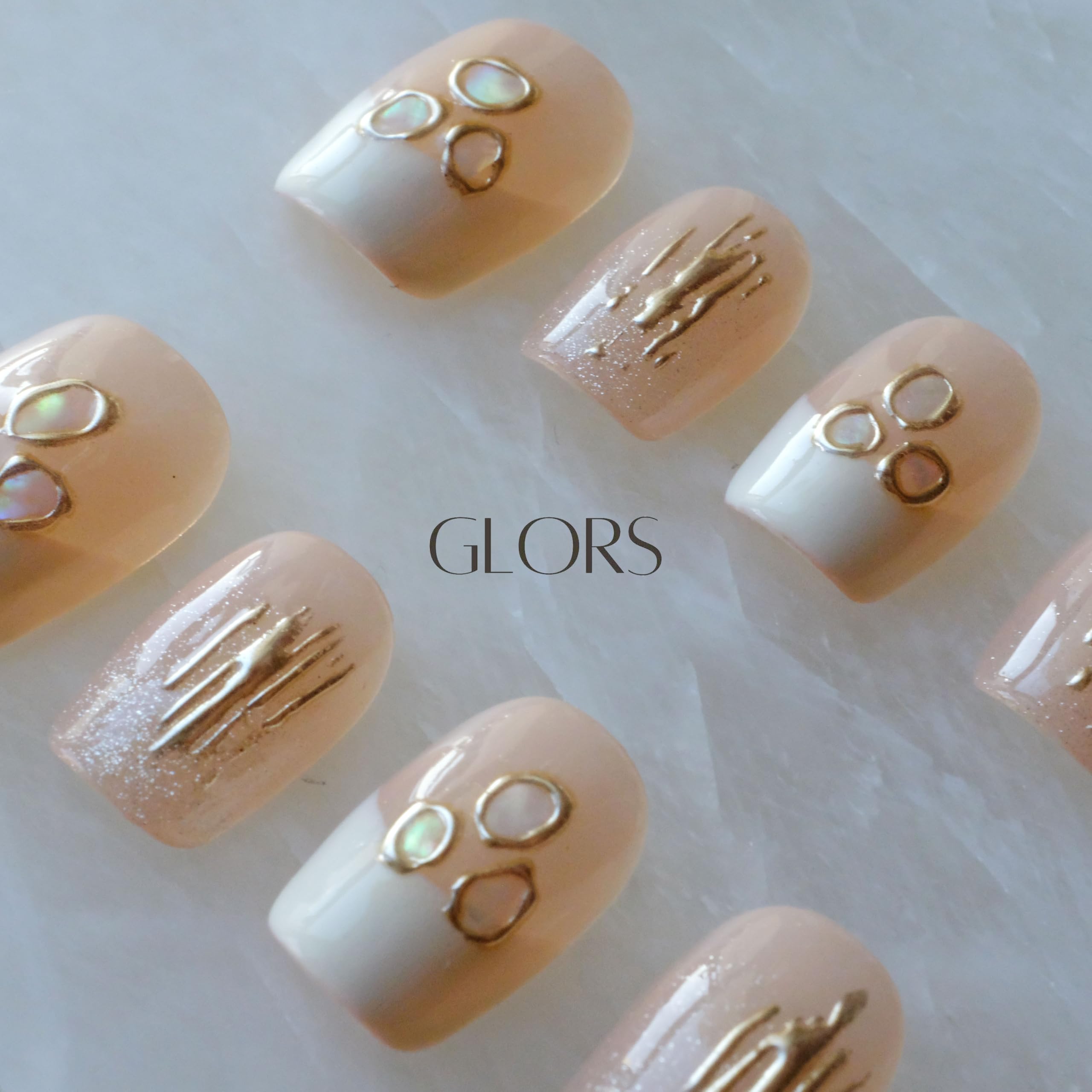 GLORS Purely Handmade Press On Nails | Mica Love Shell Piece — Short Square 10 Pcs