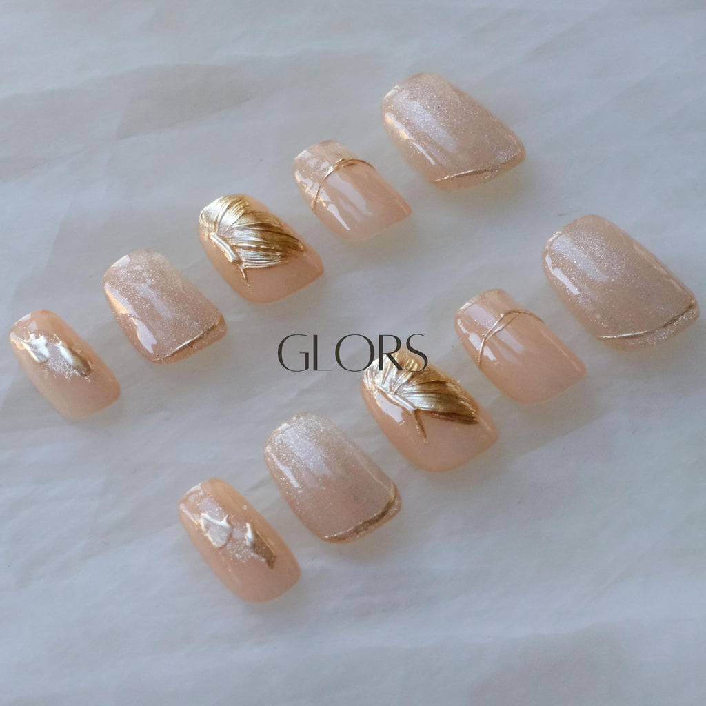 GLORS Flower Dance Press On Nails – Cat-Eye, Icy Nude Short Square (10 pcs)