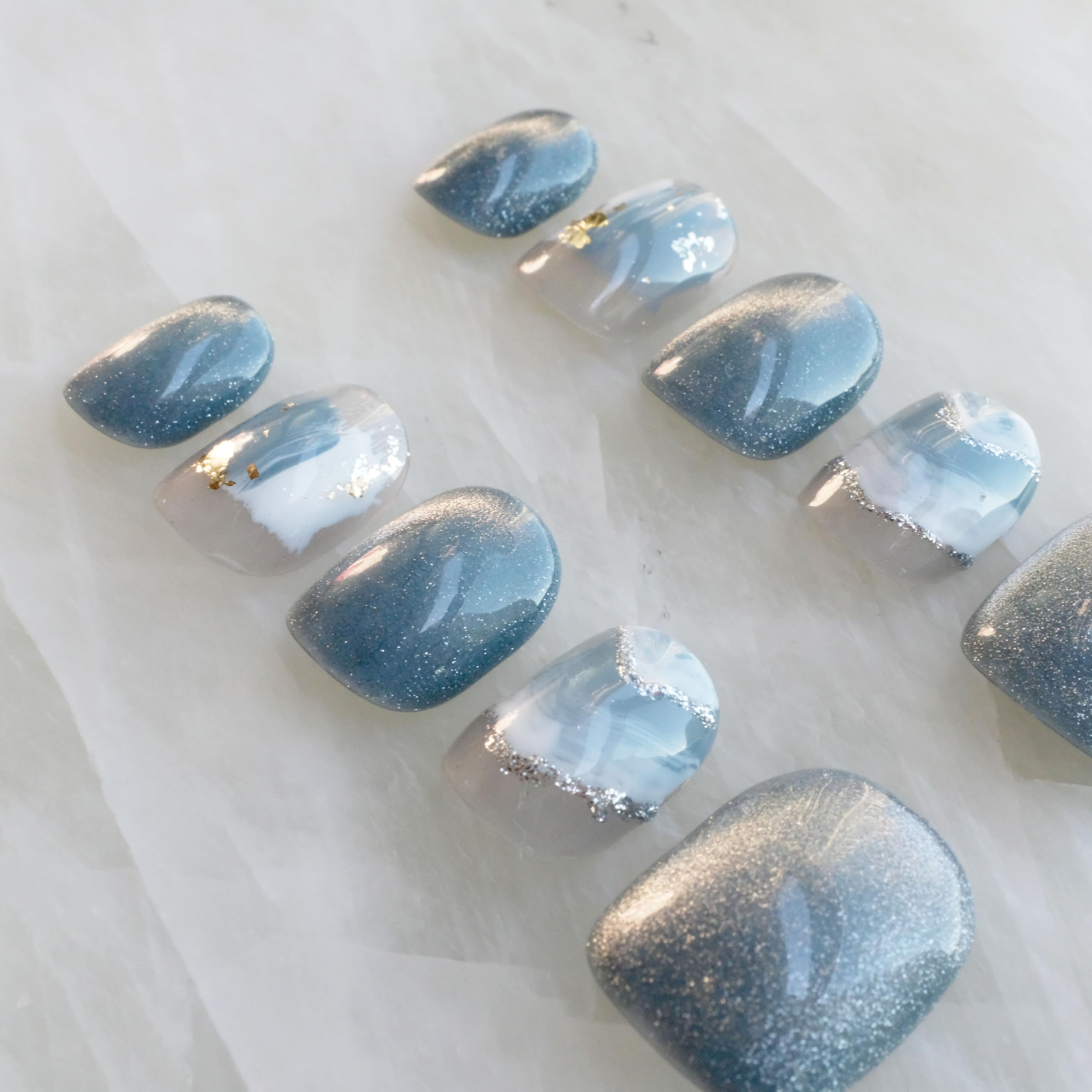 GLORS Purely Handmade Press On Nails – Blue & White Glitter Snow Mountain, Short Square, 10 Pieces
