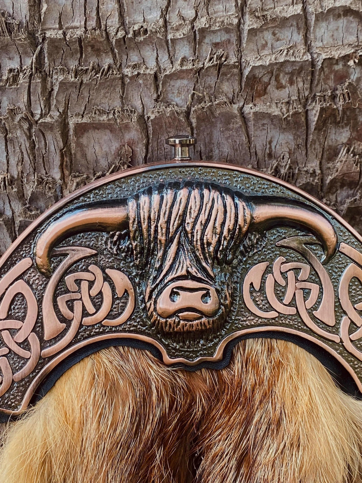 Highland Bull Cantle Fur Sporran with Celtic Knotwork – Premium Scottish Kilt Sporran