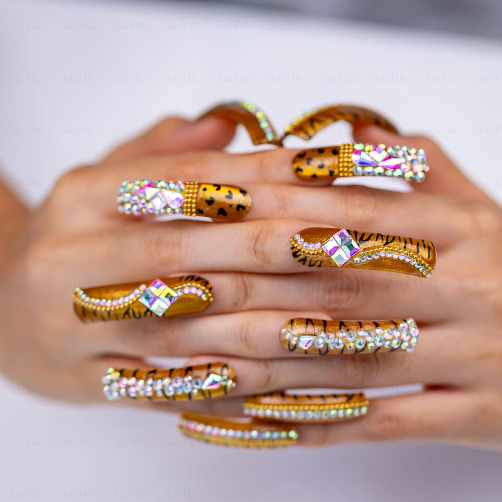 IntoVibes Leopard Cat Eye Press On Nails – Curved Tips, Gold Metallic, 3D AB Crystals (M)