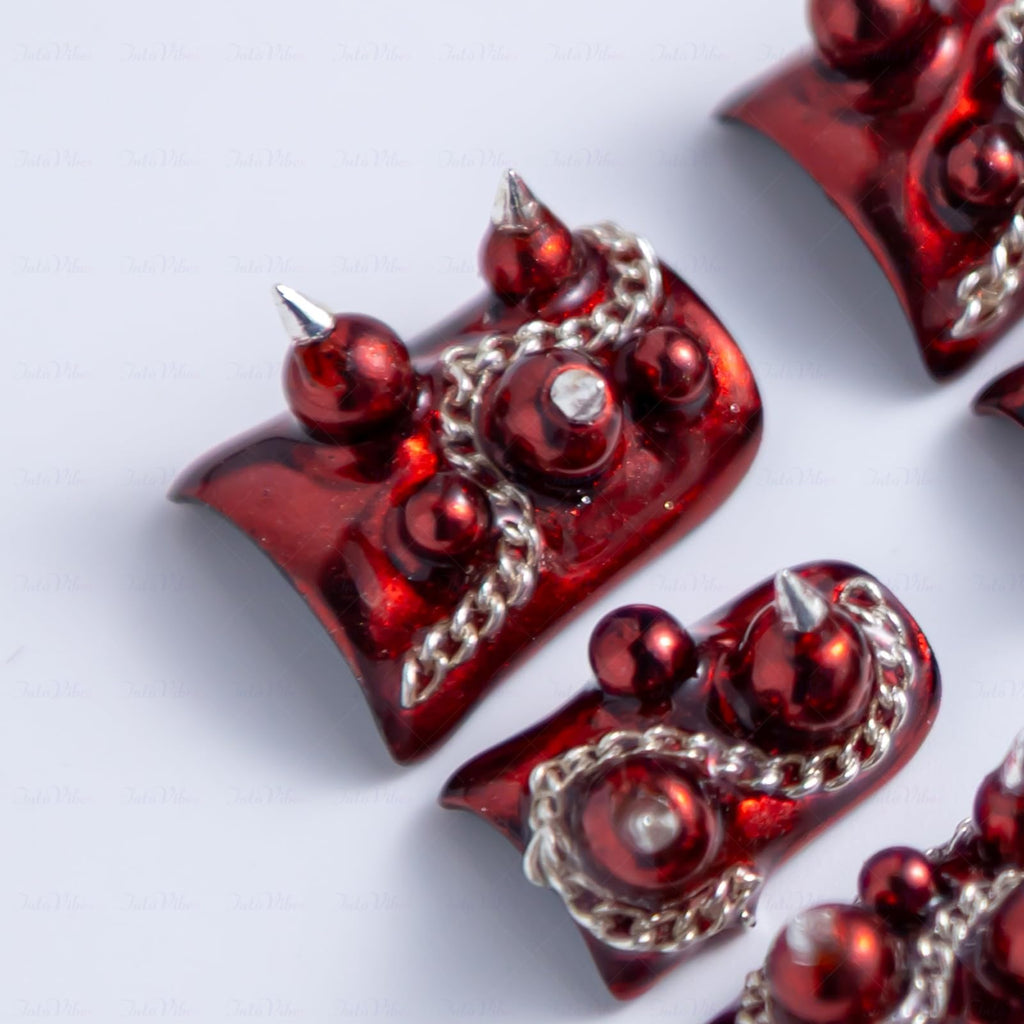 IntoVibes 10 Pcs Luxury Acrylic Press On Nails – Short Duck Shape, Red, Reusable, Punk Rivets & Chains (Size L)