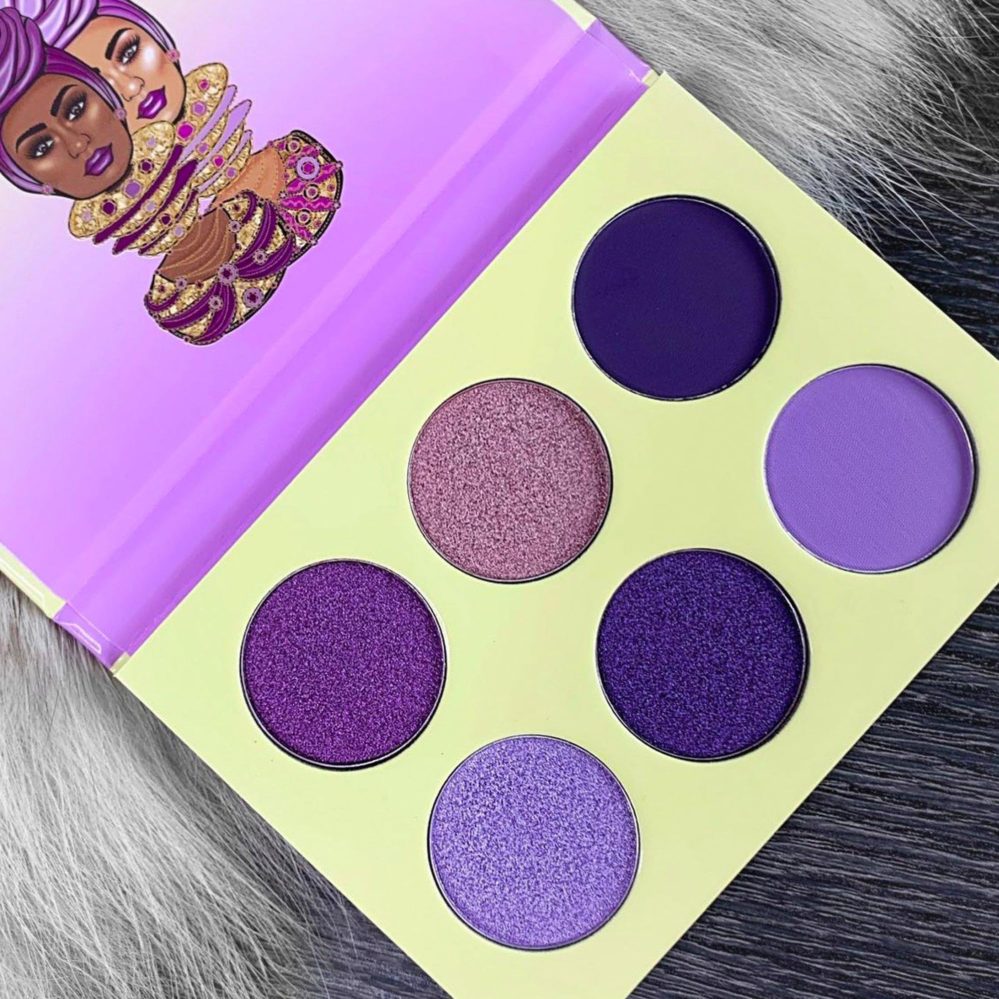 Juvia's Place The Violets Eyeshadow Palette – Rich Pigment & Versatile Shades