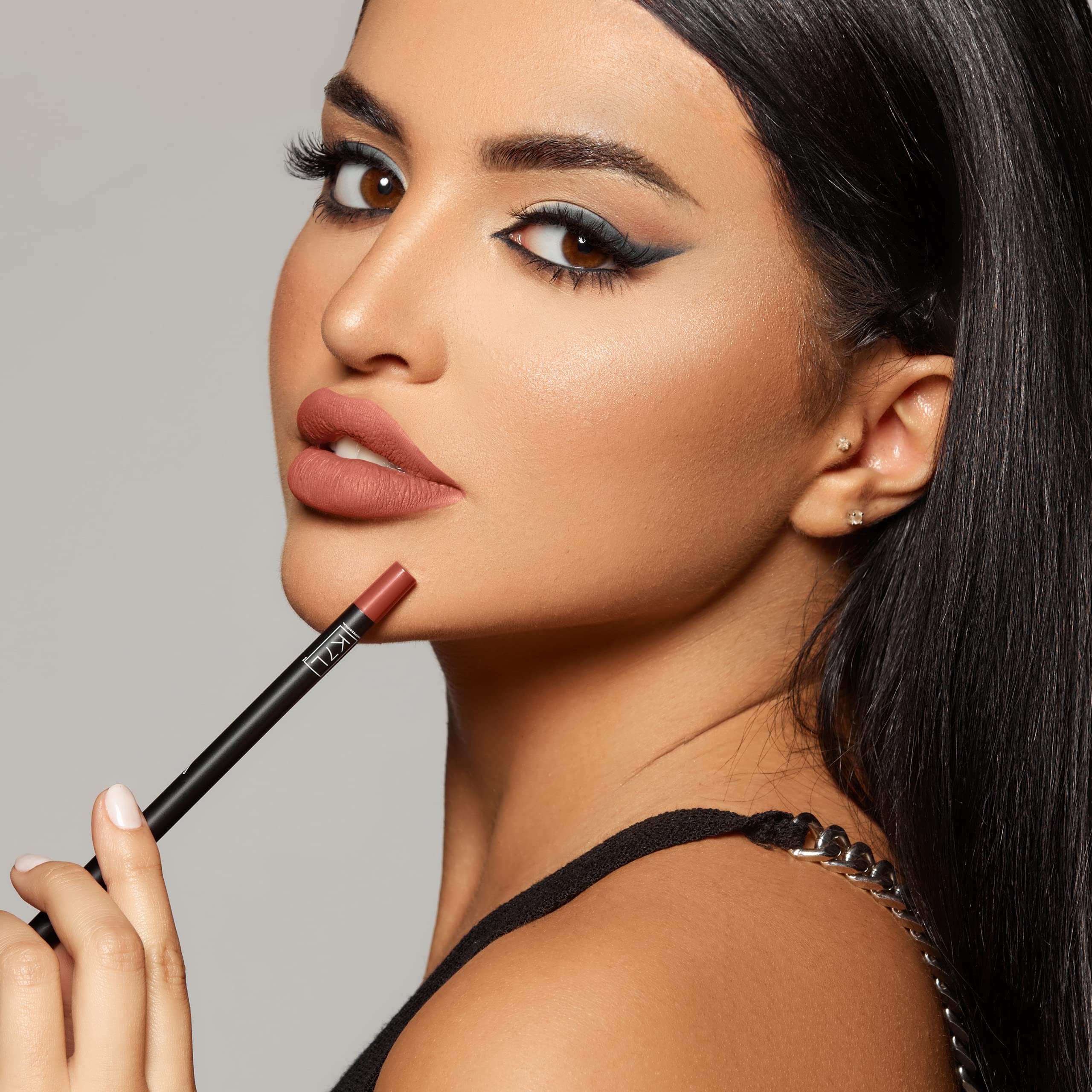 K7L Light Brown Lip Crayon (Vegan) – Waterproof & Long-Lasting in Biscuit