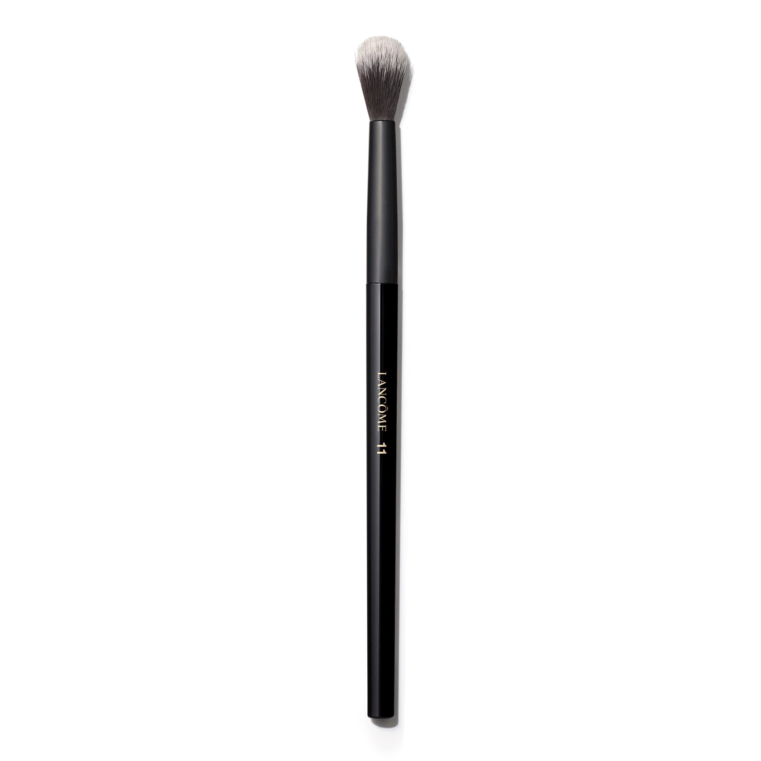 Lancôme Precision Crease Brush #11 – Dimension-Building Eyeshadow Tool