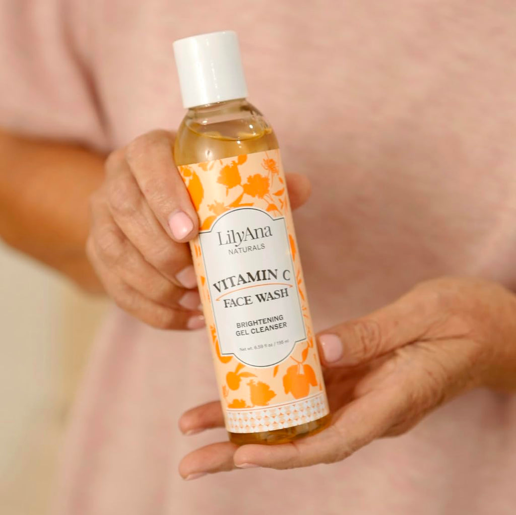 LilyAna Naturals Vitamin C Skincare Gift Set – 4-Piece Brightening & Hydration Kit