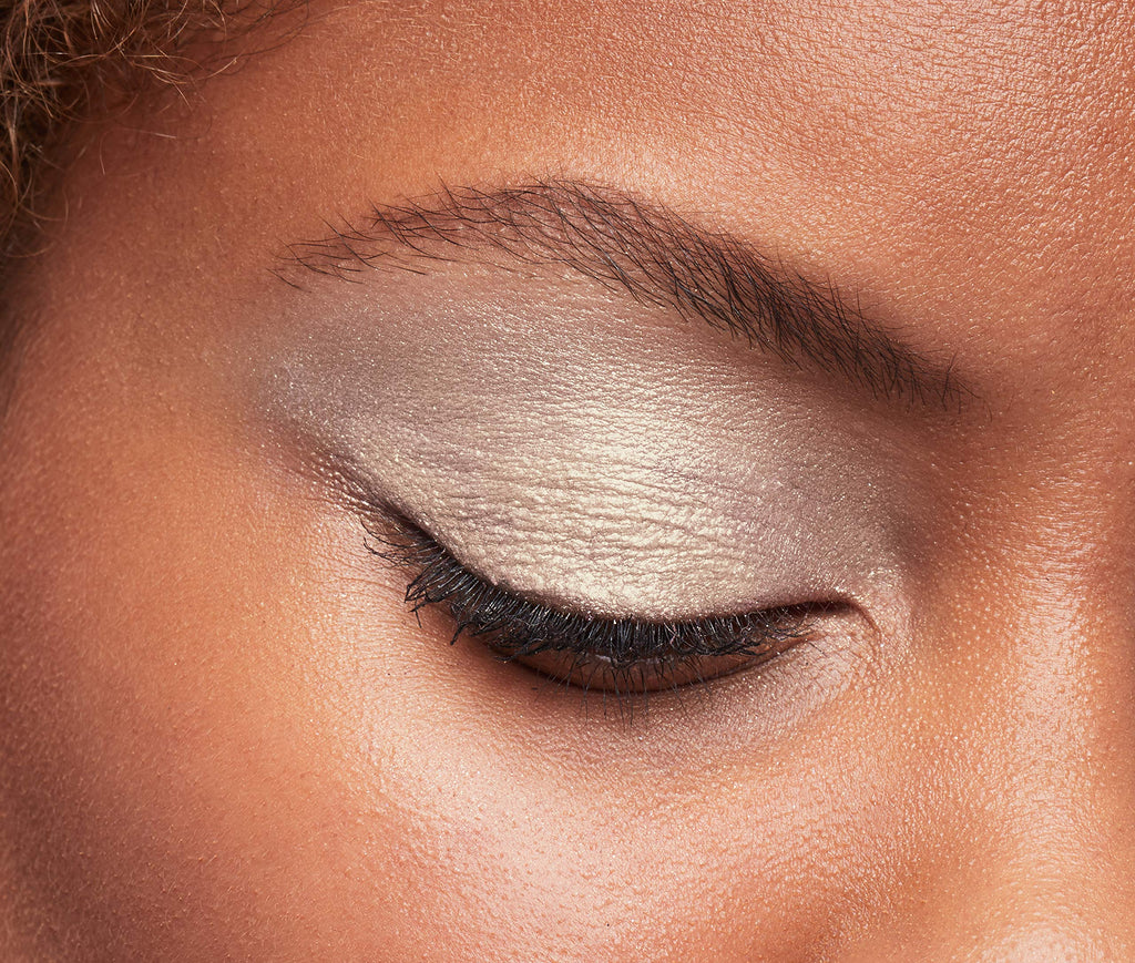 L'Oreal Paris Brilliant Eyes Shimmer Liquid Eye Shadow – Long-Wearing, Crease-Resistant, 0.1 oz