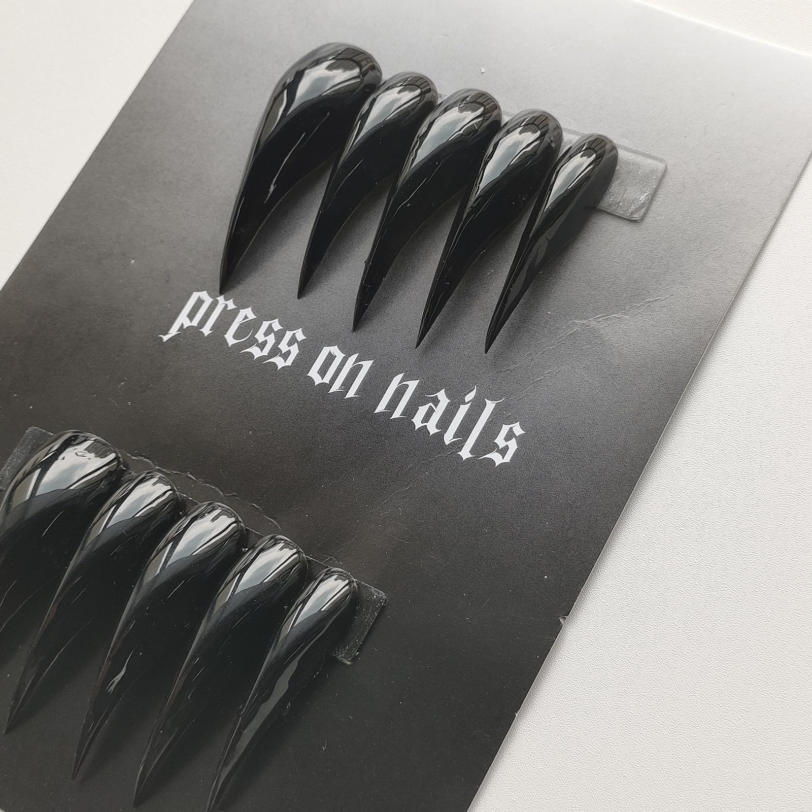 MABKJLF Luxury Press On Nails - Medium Curved Stiletto Eagle Claw, Reusable ABS, Glossy Black, Glue-On Kit