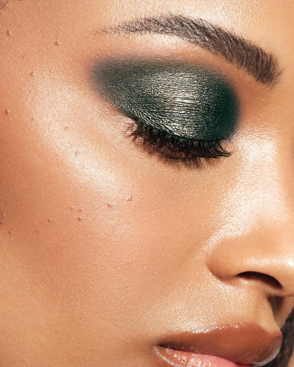 MAKE Beauty Multi-Chromatic Eye Shadow – Stardust Emerald Green Foil Finish