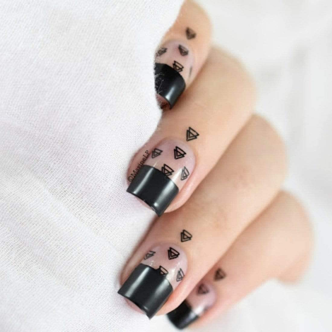 Maniology Black & White Duo Stamping Polish Set – 13ml, 5-Free, Bold Nail Art