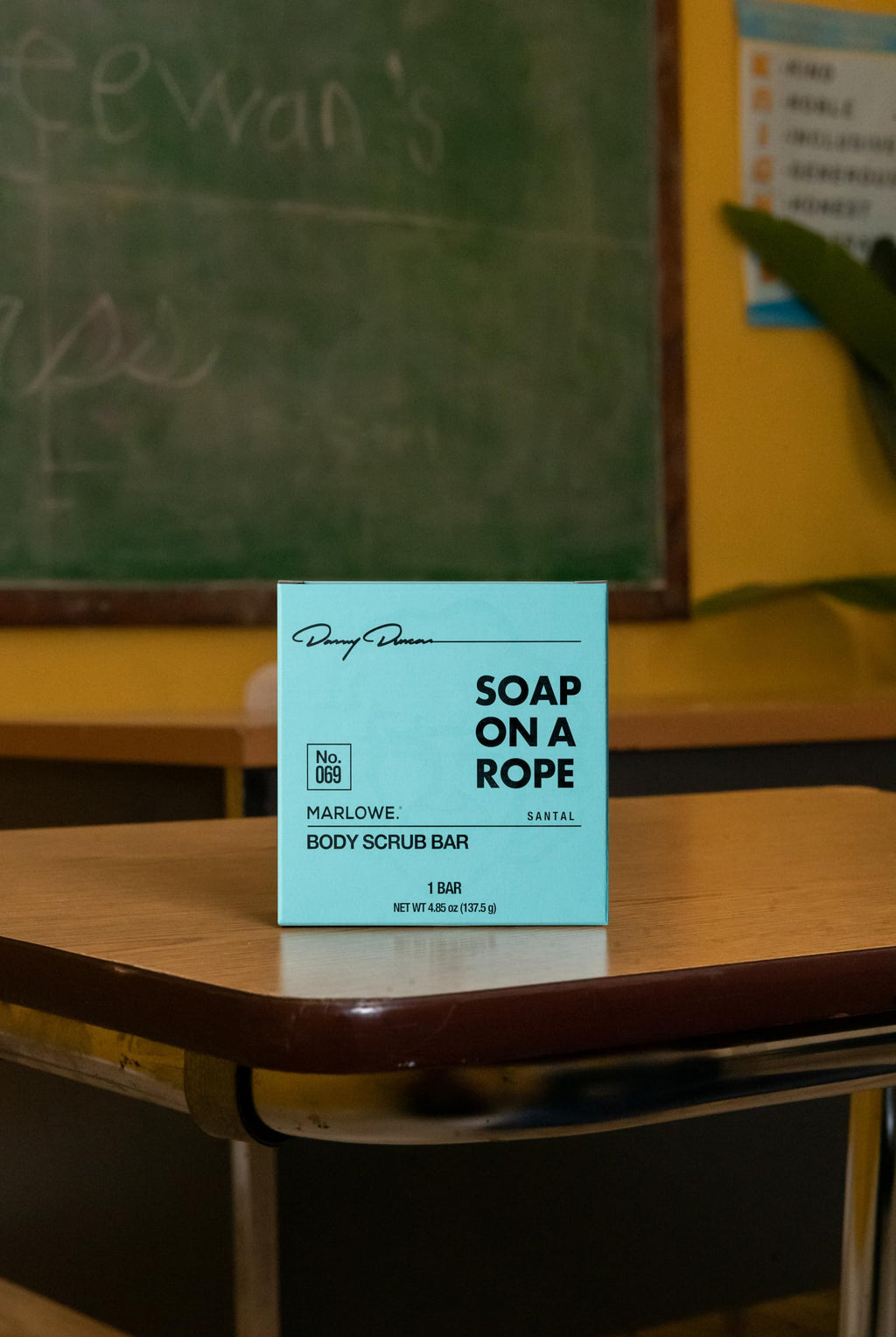 MARLOWE No. 069 Soap On A Rope – Exfoliating Scrub Bar with Pumice & Apricot Seed, Santal Scent (Pack of 2)