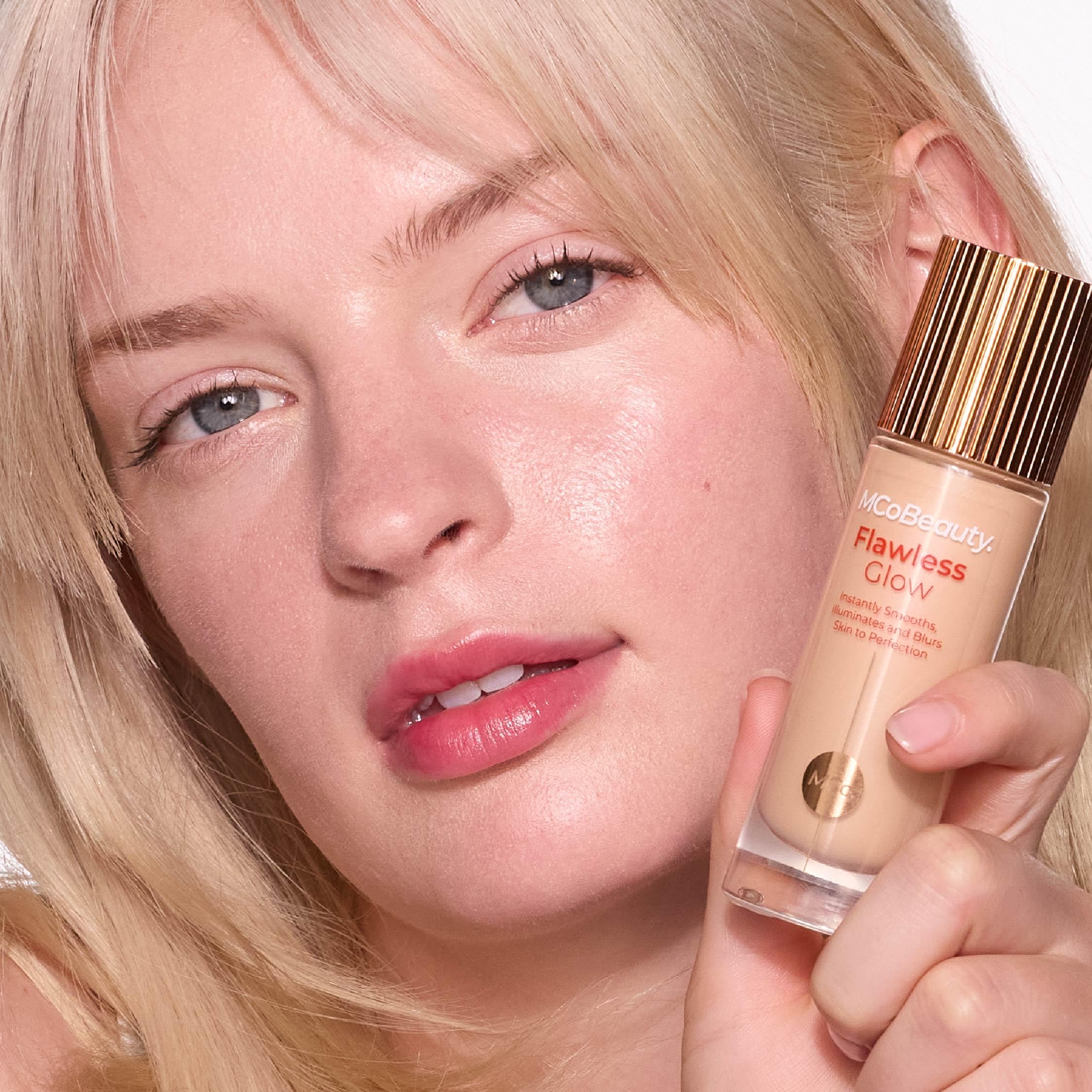 MCoBeauty Flawless Glow Luminous Skin Filter – 2.5 Fair | 4-in-1 Primer, Foundation Booster & Highlighter