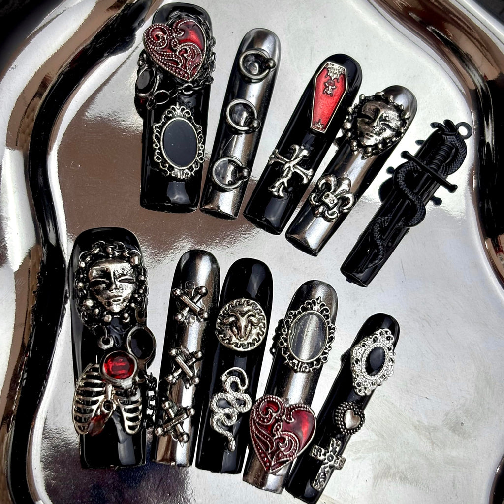 MellowBells Premium Handmade Fake Nails – Black Lace Baroque Punk with Rivets (Size M)