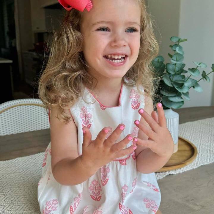 Piggy Paint | 100% Non-Toxic Kids Nail Polish | PURRfect Paws Gift Set (4 Polish + Nail Art)