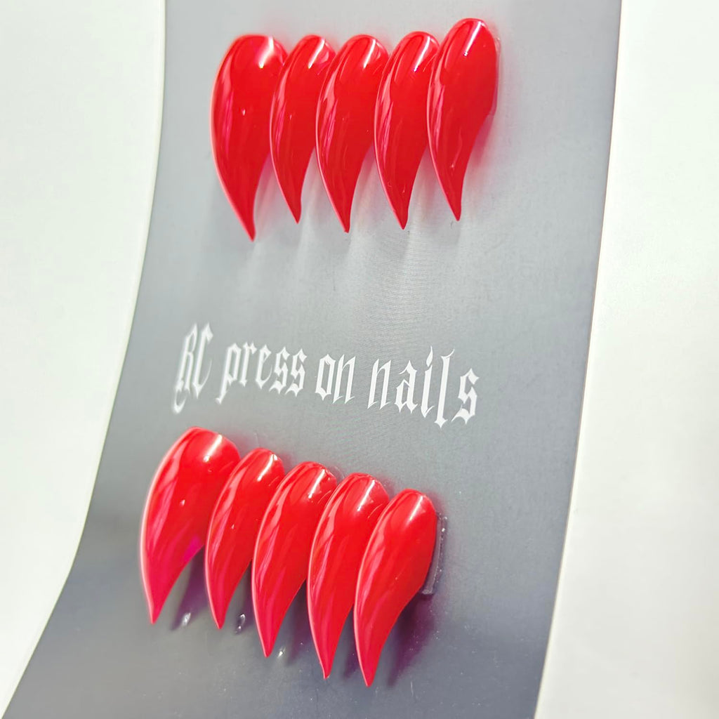 RIICFDD 10 Pcs Christmas Press on Nails – Red Curved Stiletto Eagle Claw False Nails